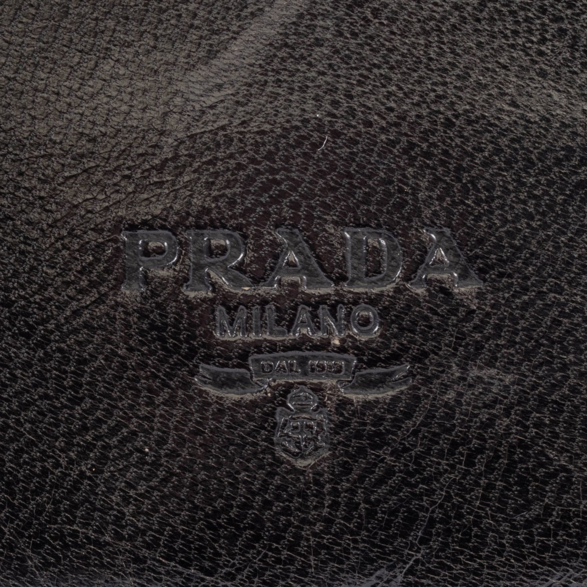 Prada Black Leather Shoulder Bag (Pre-Owned)