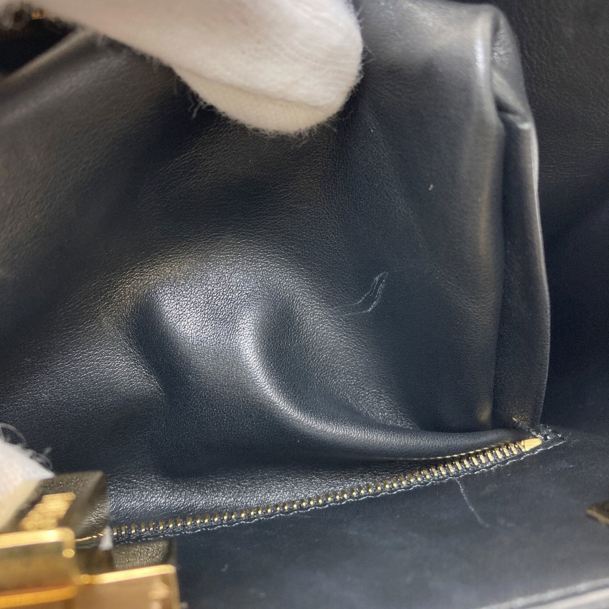 Fendi Grayish Leather Handbag (Pre-Owned)