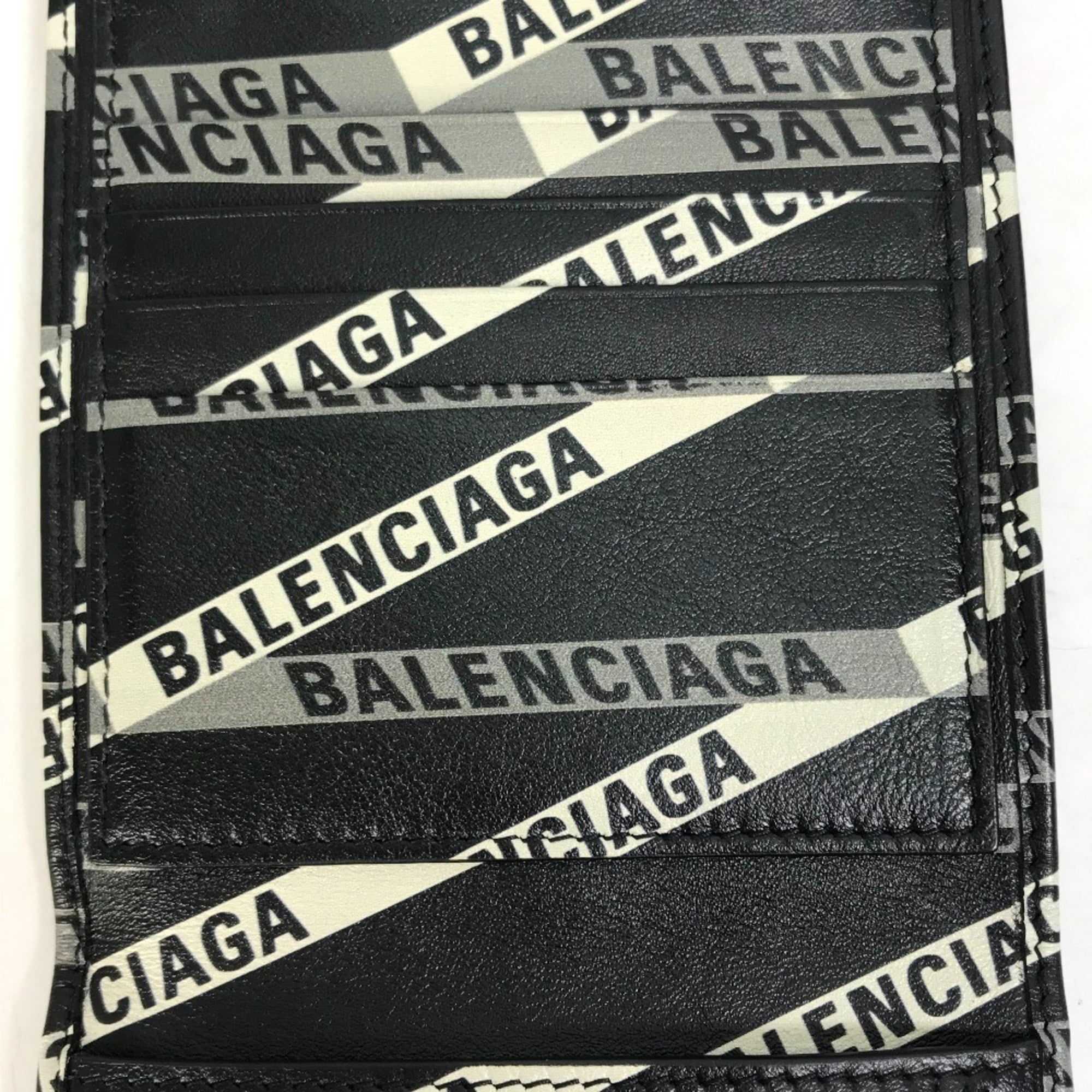 Balenciaga Black Leather Shoulder Bag (Pre-Owned)