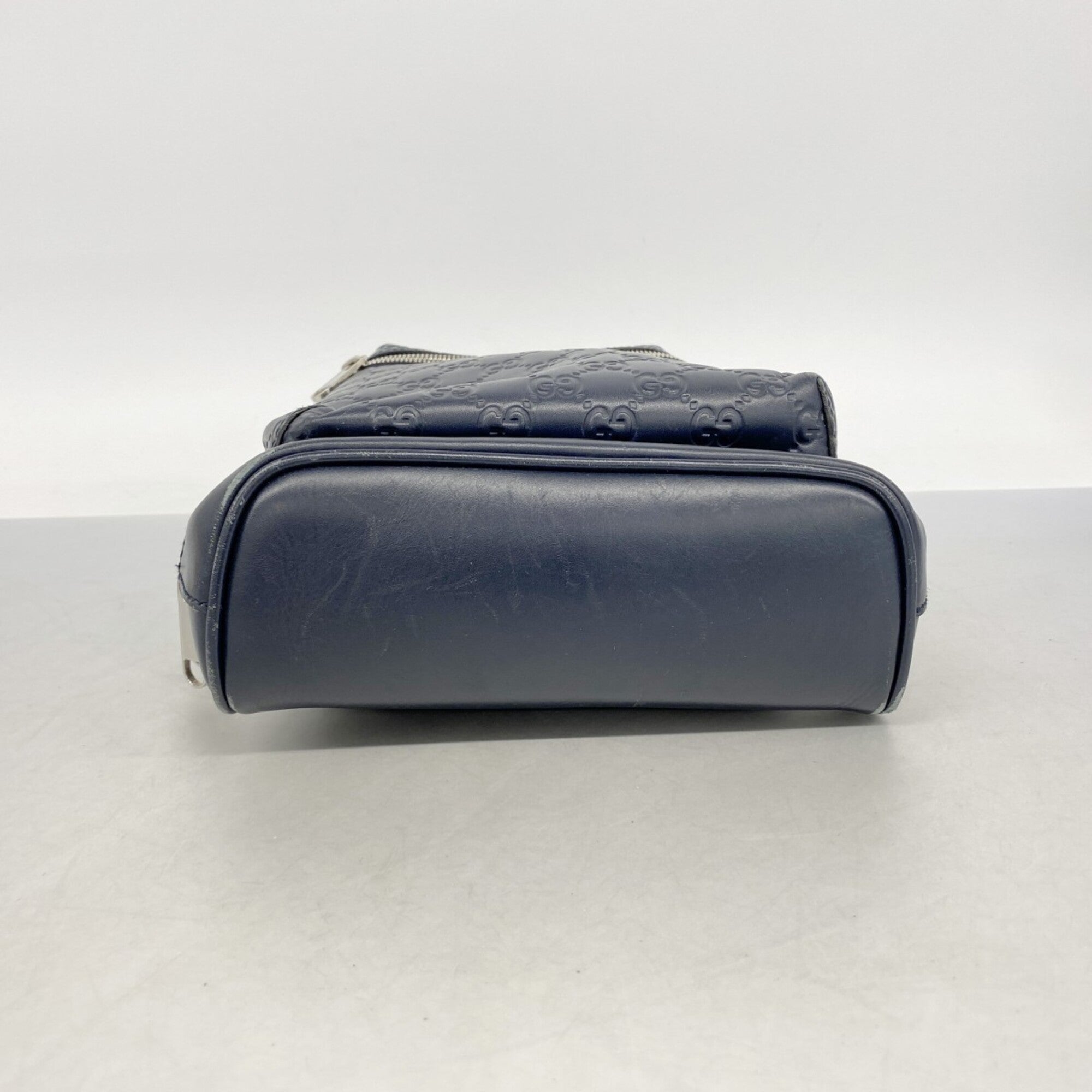 Gucci Navy Leather Sling Bag (Pre-Owned)