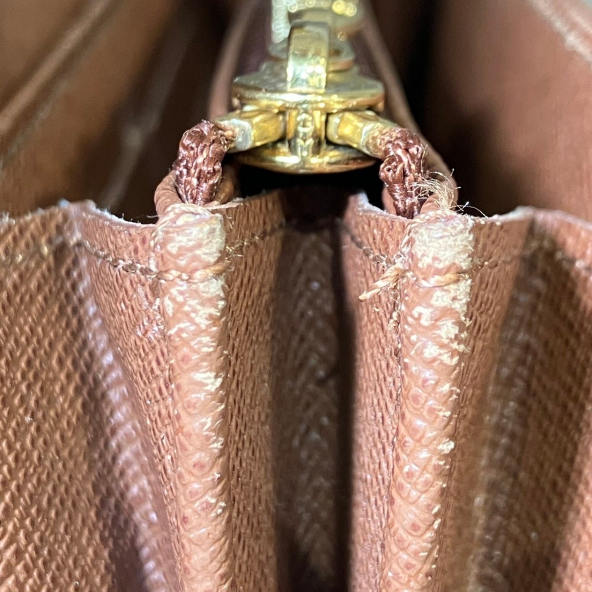 Louis Vuitton Brown Monogram Monogram Long Wallet (Bi-Fold) (Pre-Owned)