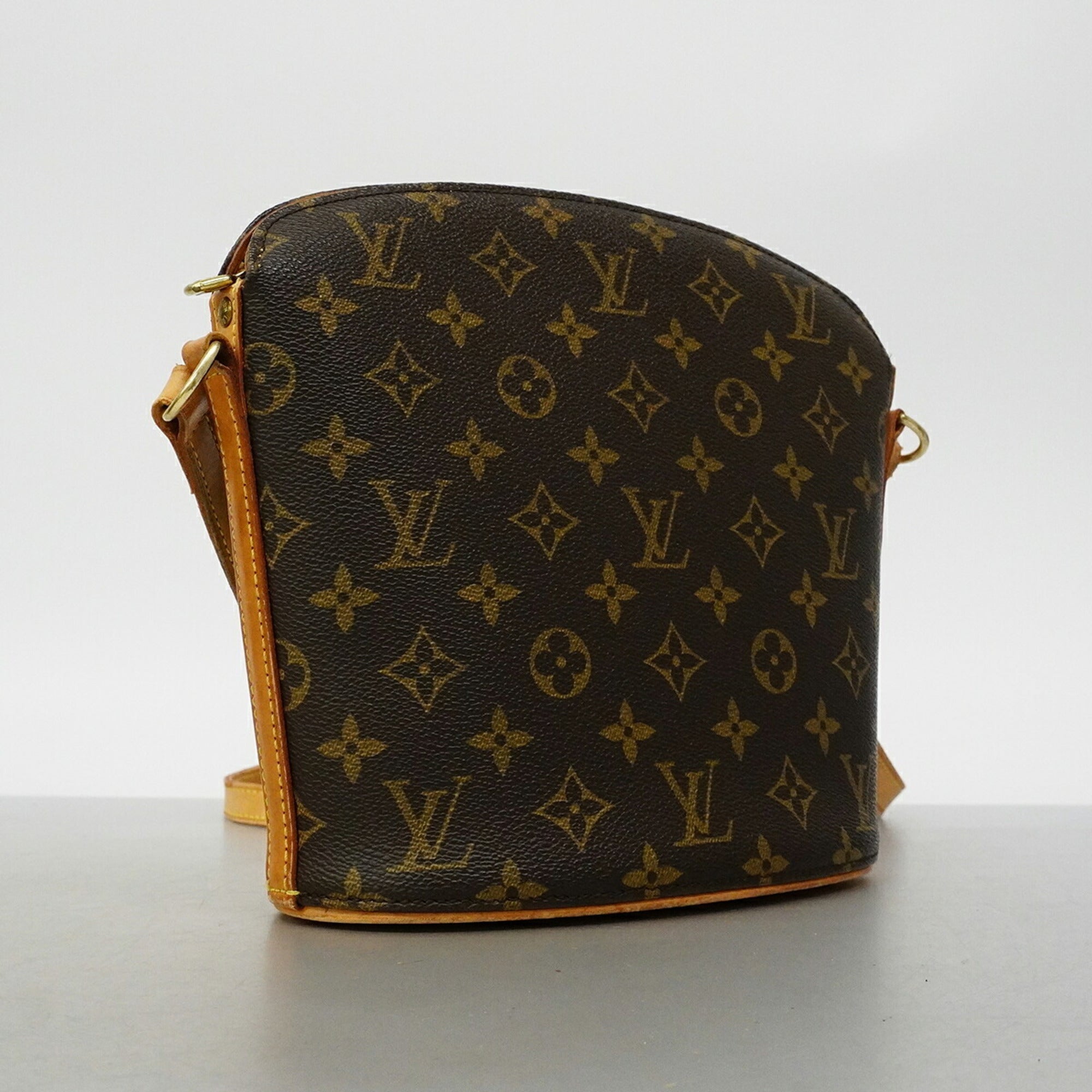 Louis Vuitton Brown Shoulder Bag (Pre-Owned)