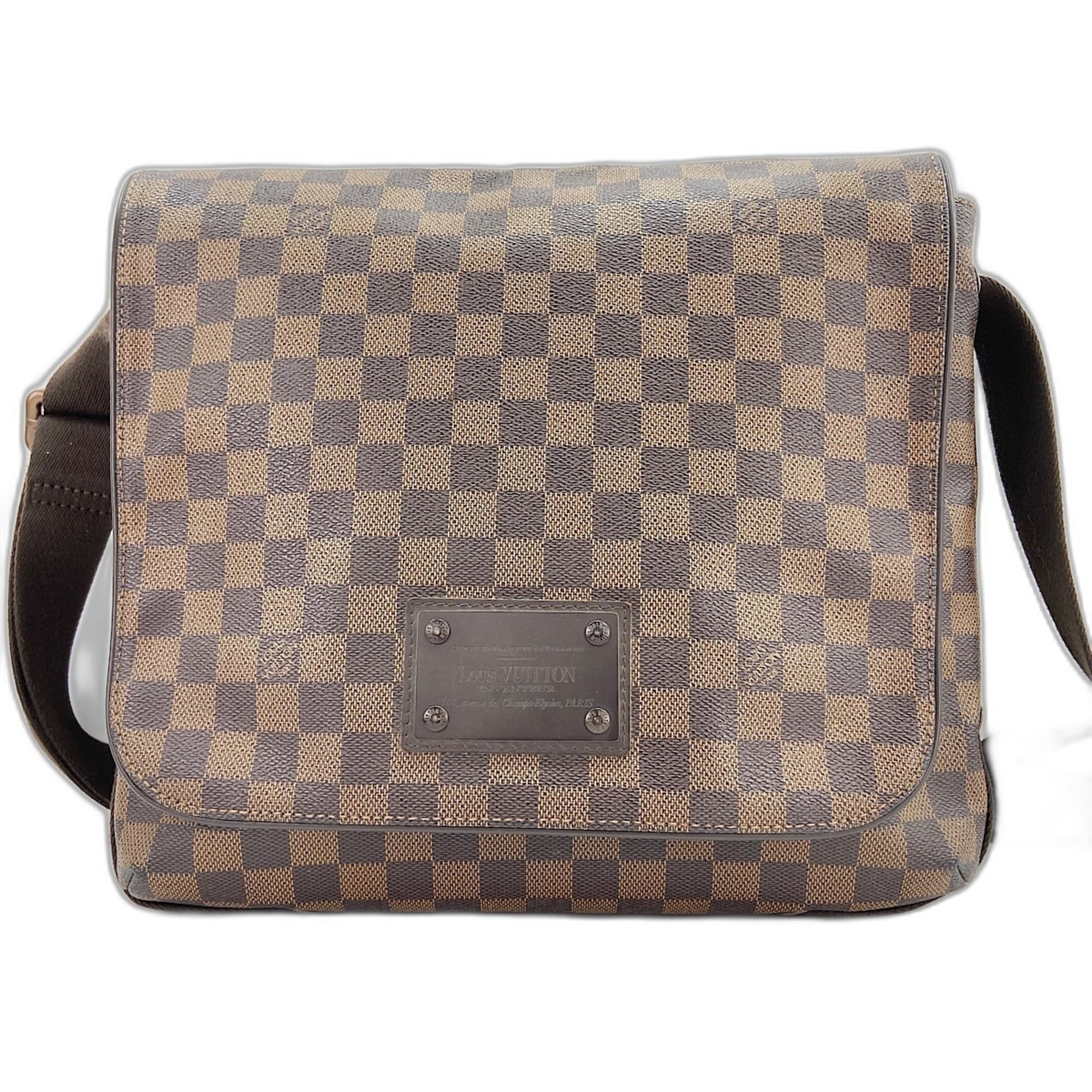 Louis Vuitton Brown Shoulder Bag (Pre-Owned)