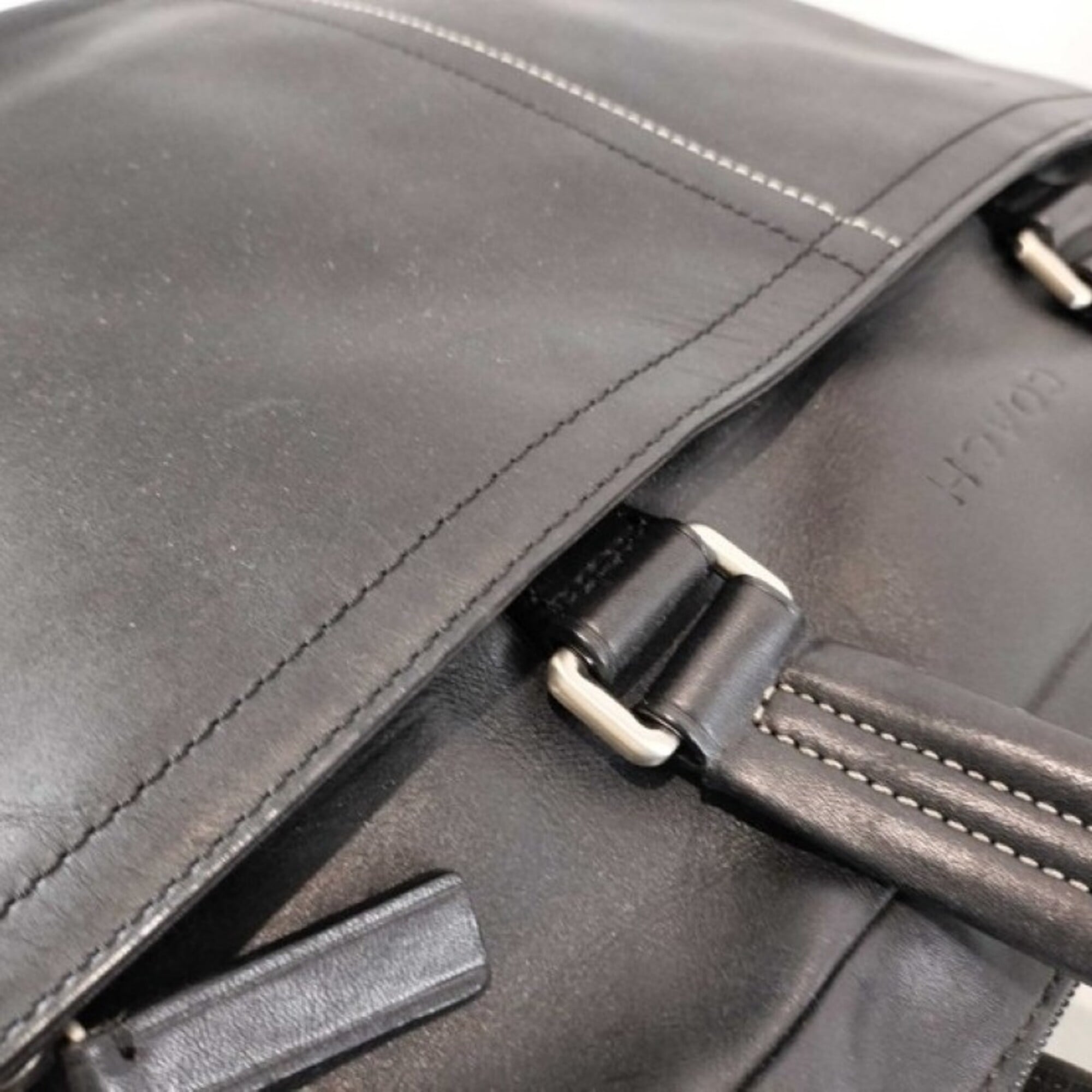 Coach Black Leather Handbag (Pre-Owned)