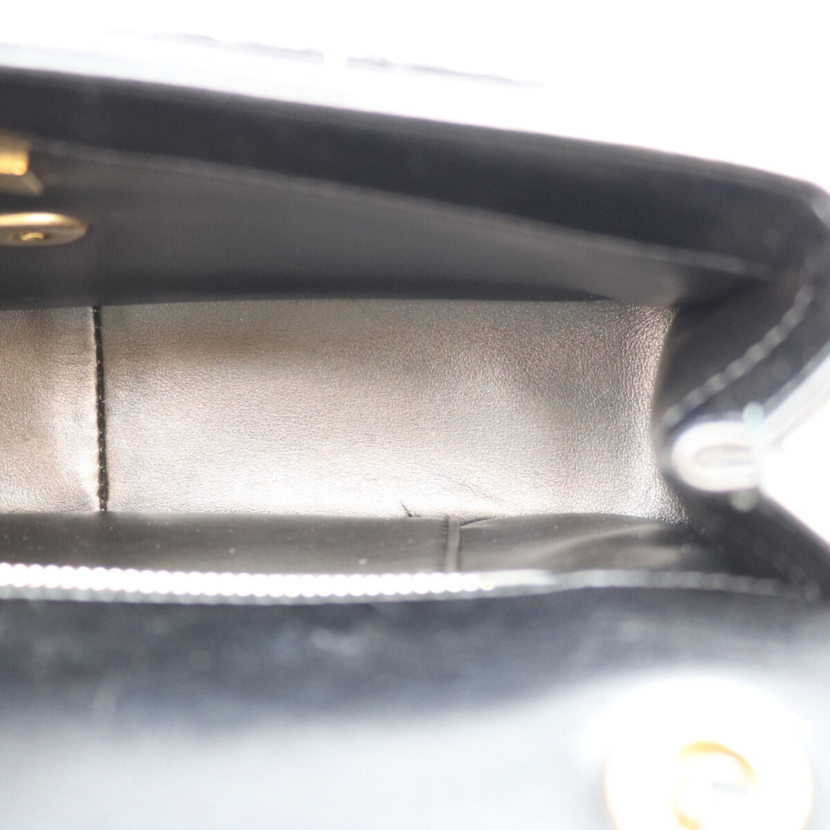 Chanel Black Tweed Shoulder Bag (Pre-Owned)