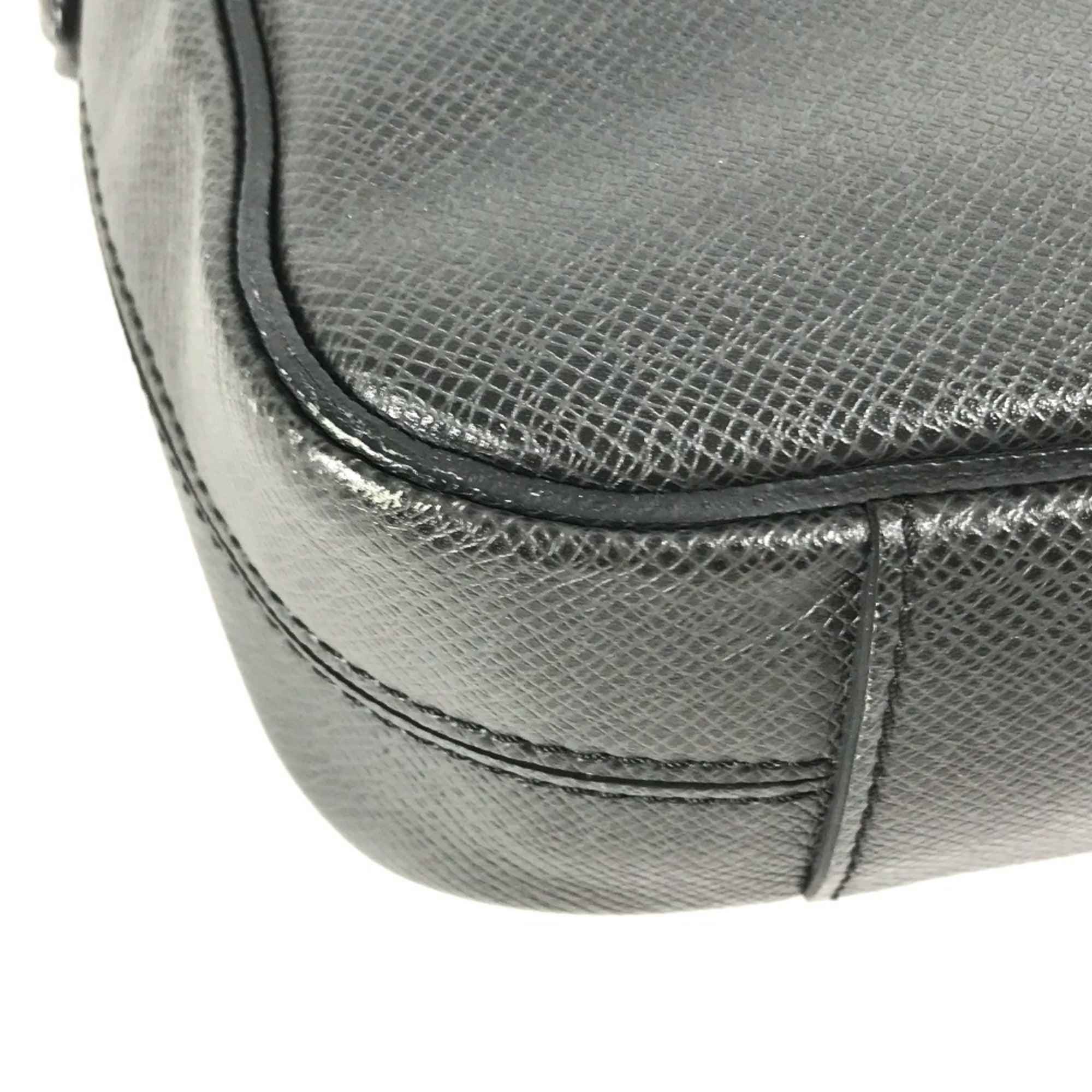 Louis Vuitton Black Taiga Leather Handbag Tote Bag (Pre-Owned)