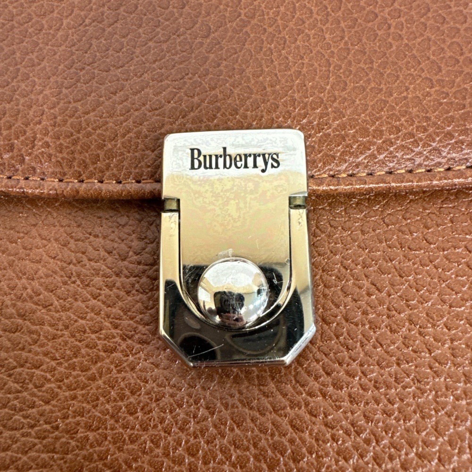 Burberry Brown Leather Shoulder Bag (Pre-Owned)