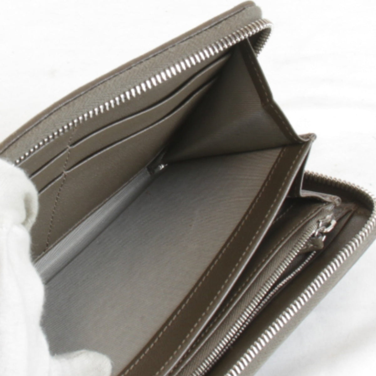 Gucci Brown Leather Long Wallet (Bi-Fold) (Pre-Owned)
