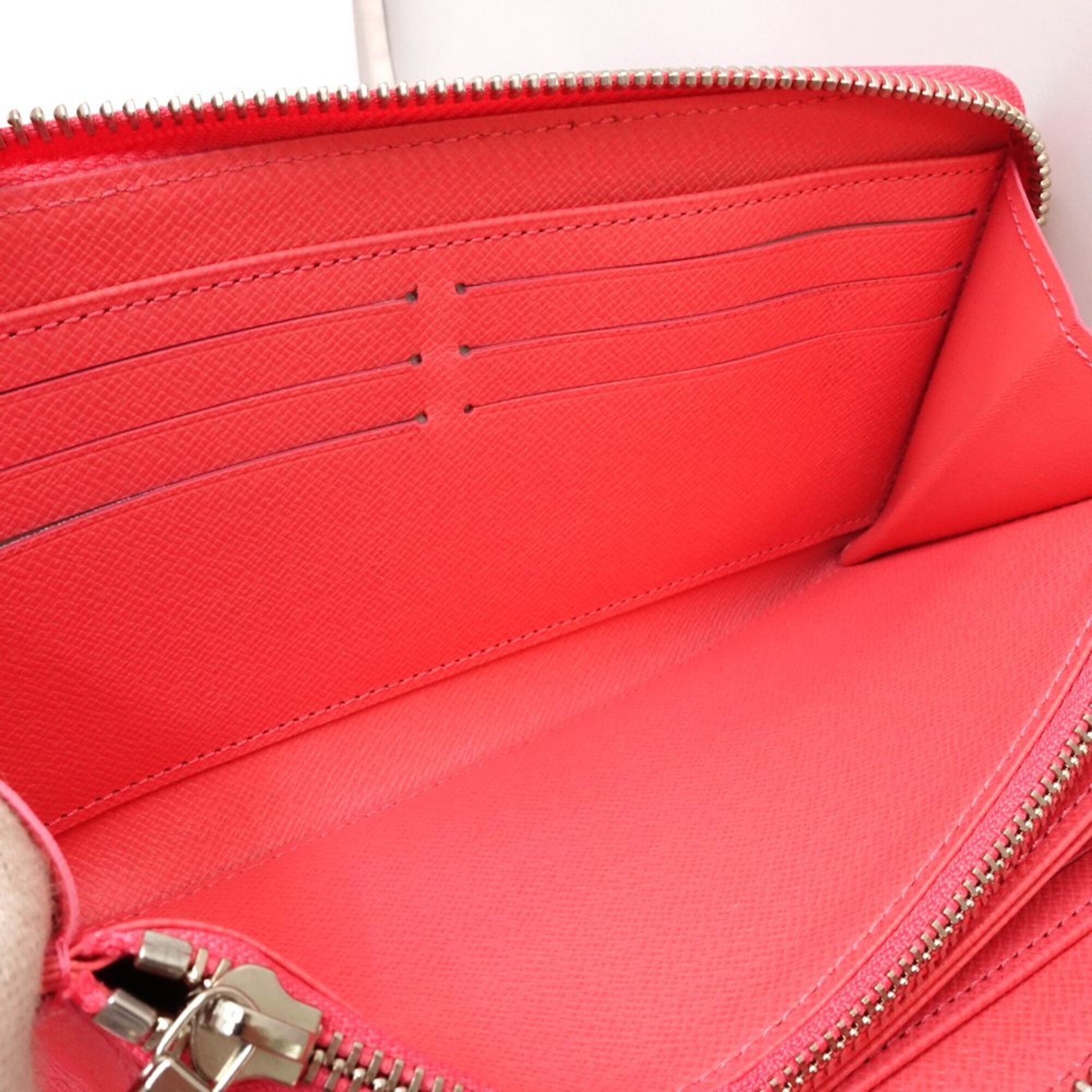 Louis Vuitton Epi Leather Long Wallet (Bi-Fold) (Pre-Owned)