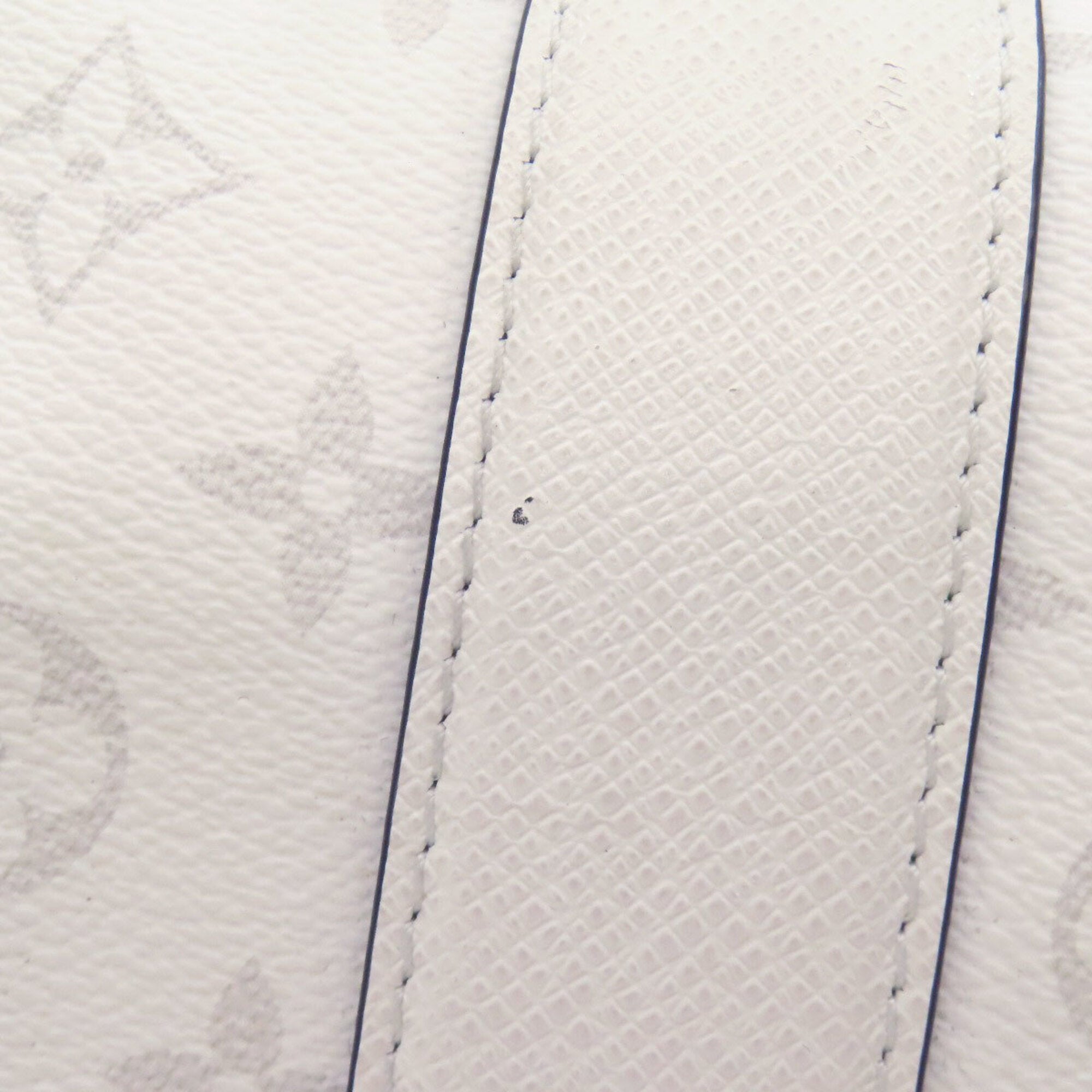 Louis Vuitton Blanc Monogram Taigarama Tote Bag (Pre-Owned)