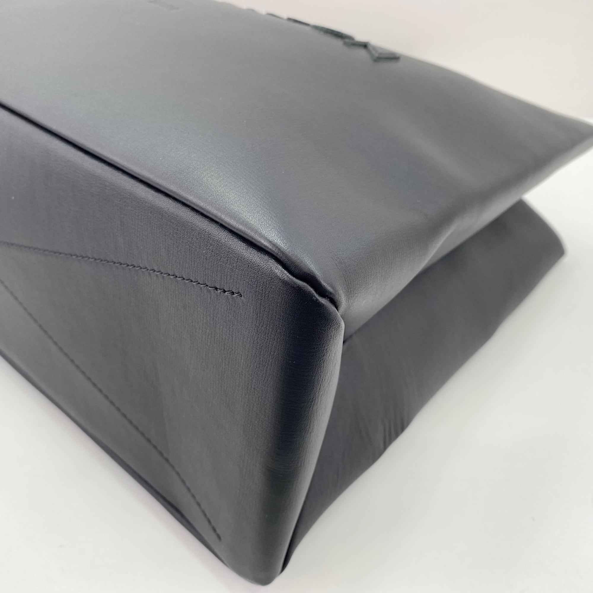 Louis Vuitton Black Noir Tote Bag (Pre-Owned)