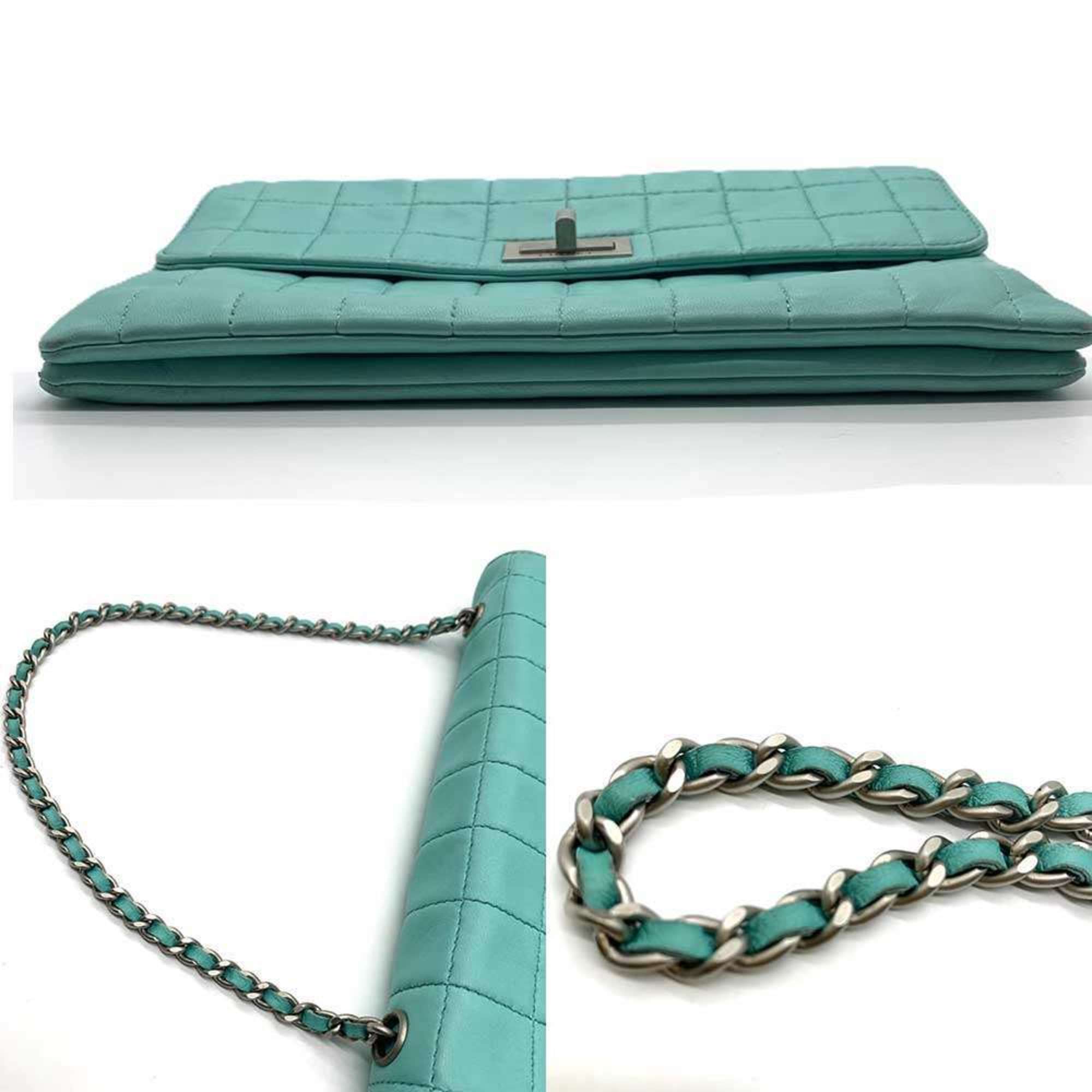 Chanel 2.55 Turquoise Leather Handbag (Pre-Owned)