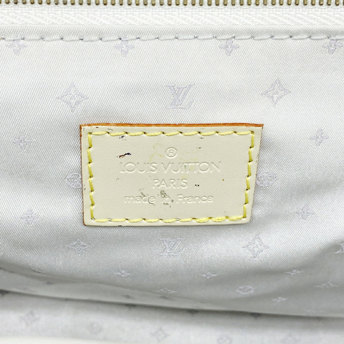 Louis Vuitton Blanc Handbag (Pre-Owned)