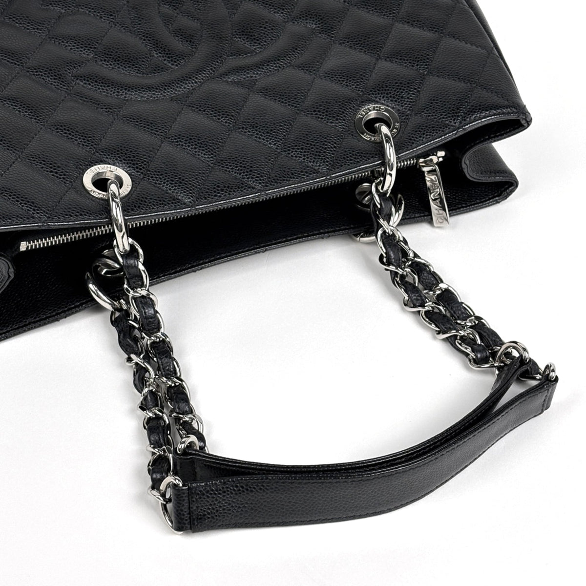 Chanel Matelasse Black Grained Calfskin Tote Bag (Pre-Owned)