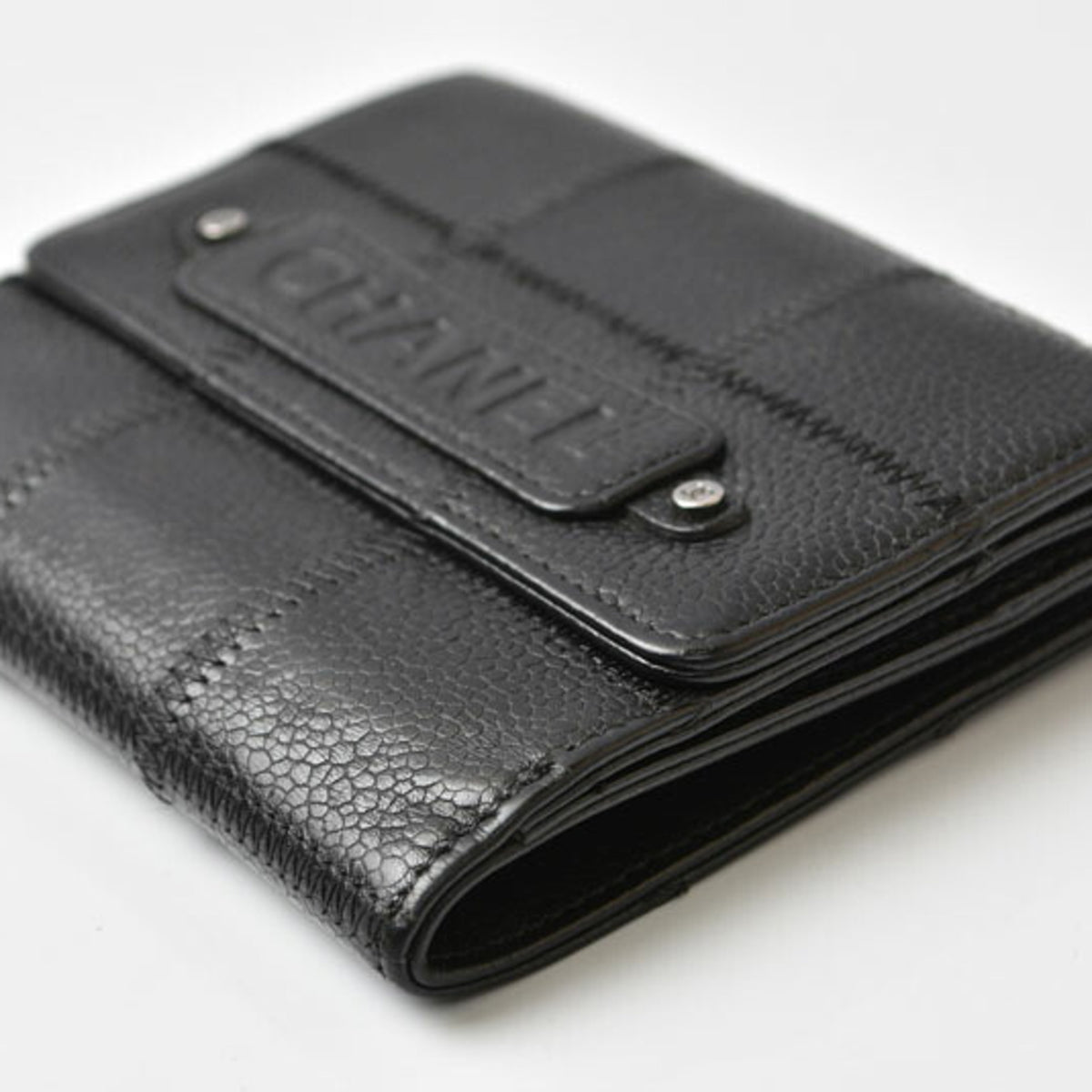 Chanel Black Leather Wallet (Bi-Fold) (Pre-Owned)