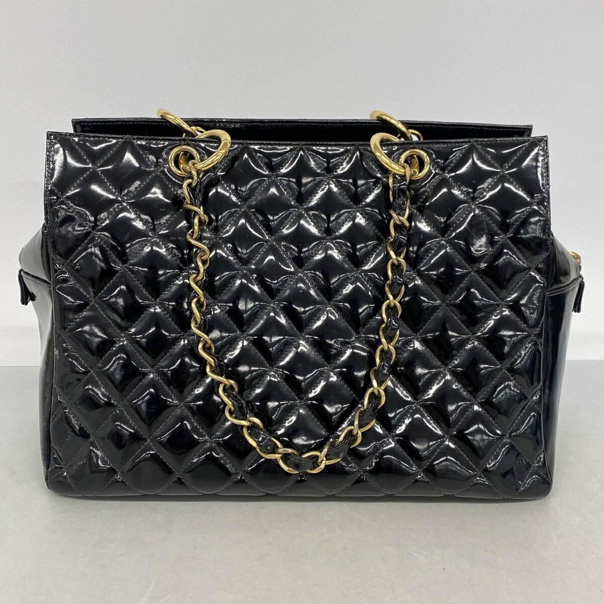 Chanel Black Patent Leather Tote Bag (Pre-Owned)