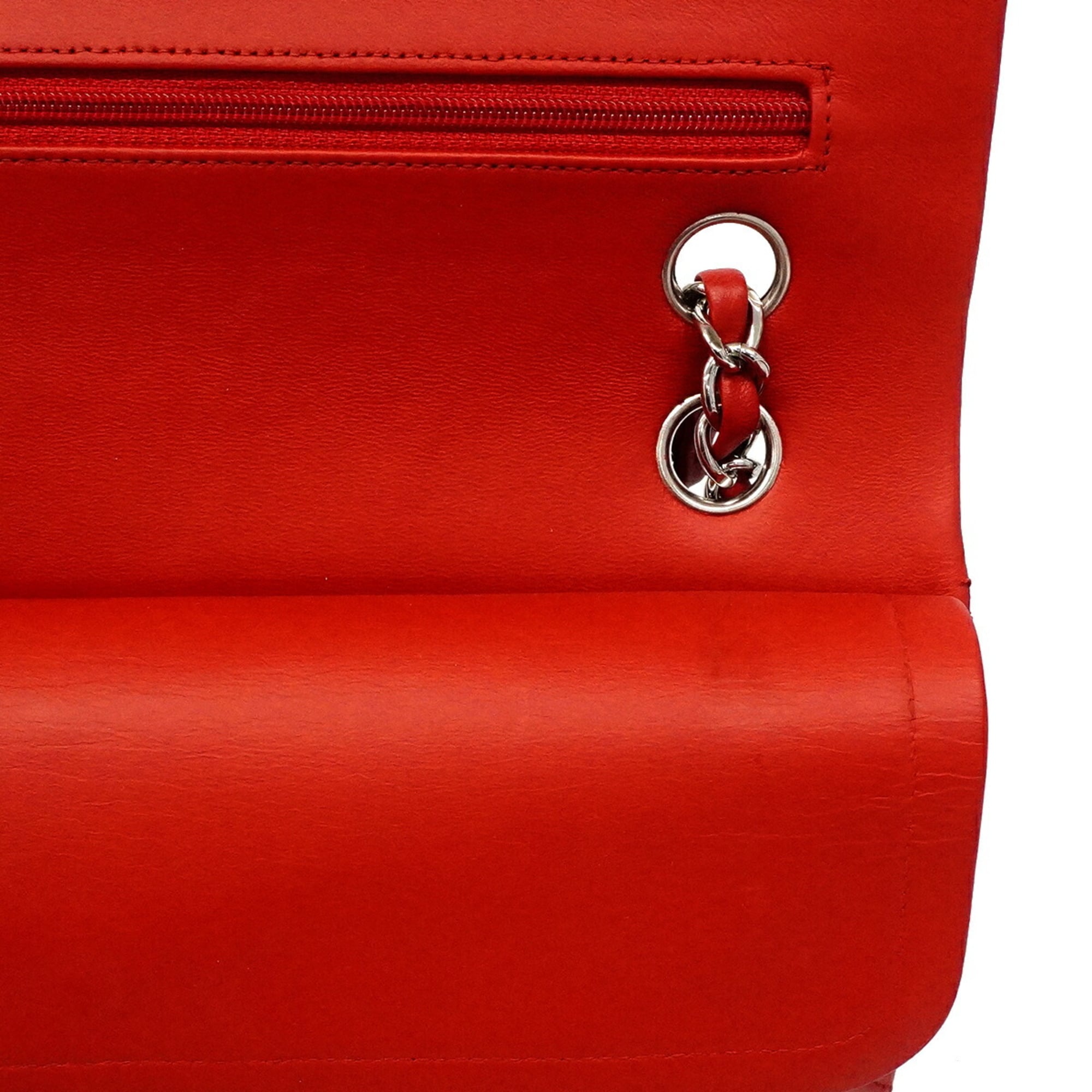 Chanel Red Color Leather Shoulder Bag (Pre-Owned)
