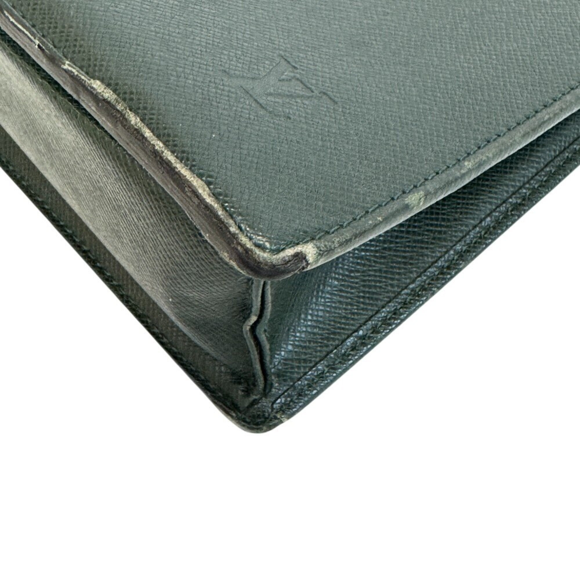 Louis Vuitton Taiga Green Taiga Leather Briefcase (Pre-Owned)