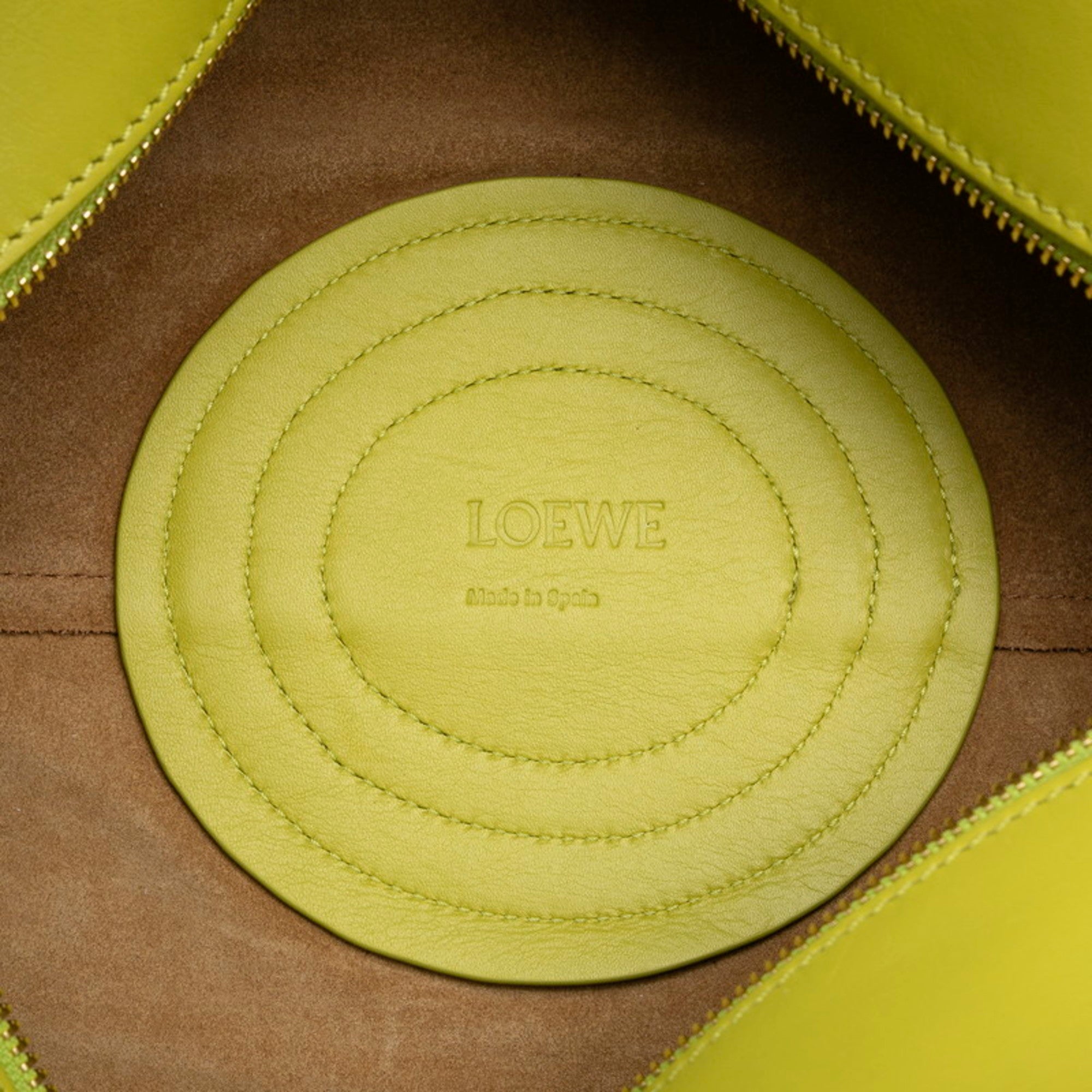 Loewe Green Leather Handbag Shoulder Bag (Pre-Owned)