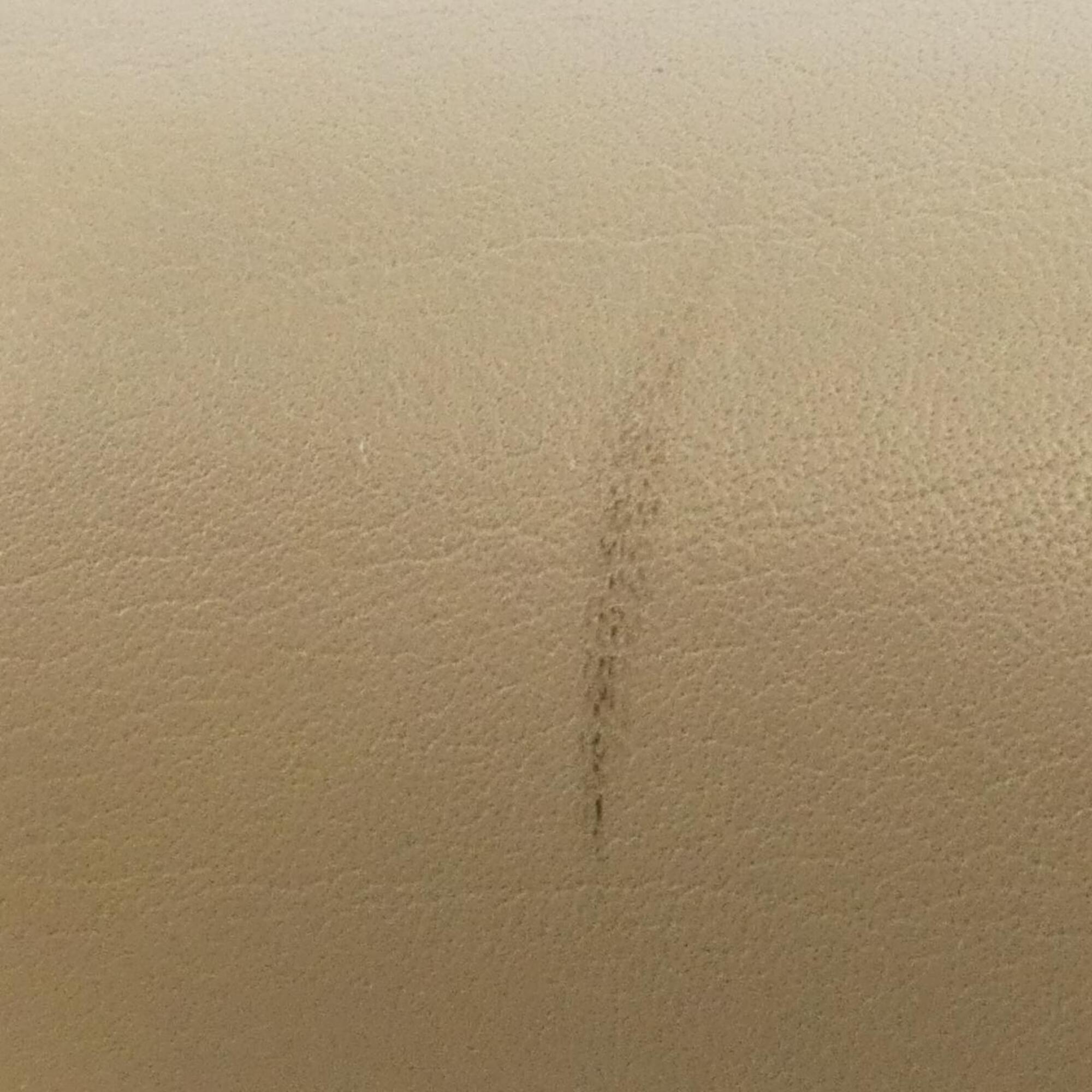 Loewe Hammock White Leather Shoulder Bag (Pre-Owned)