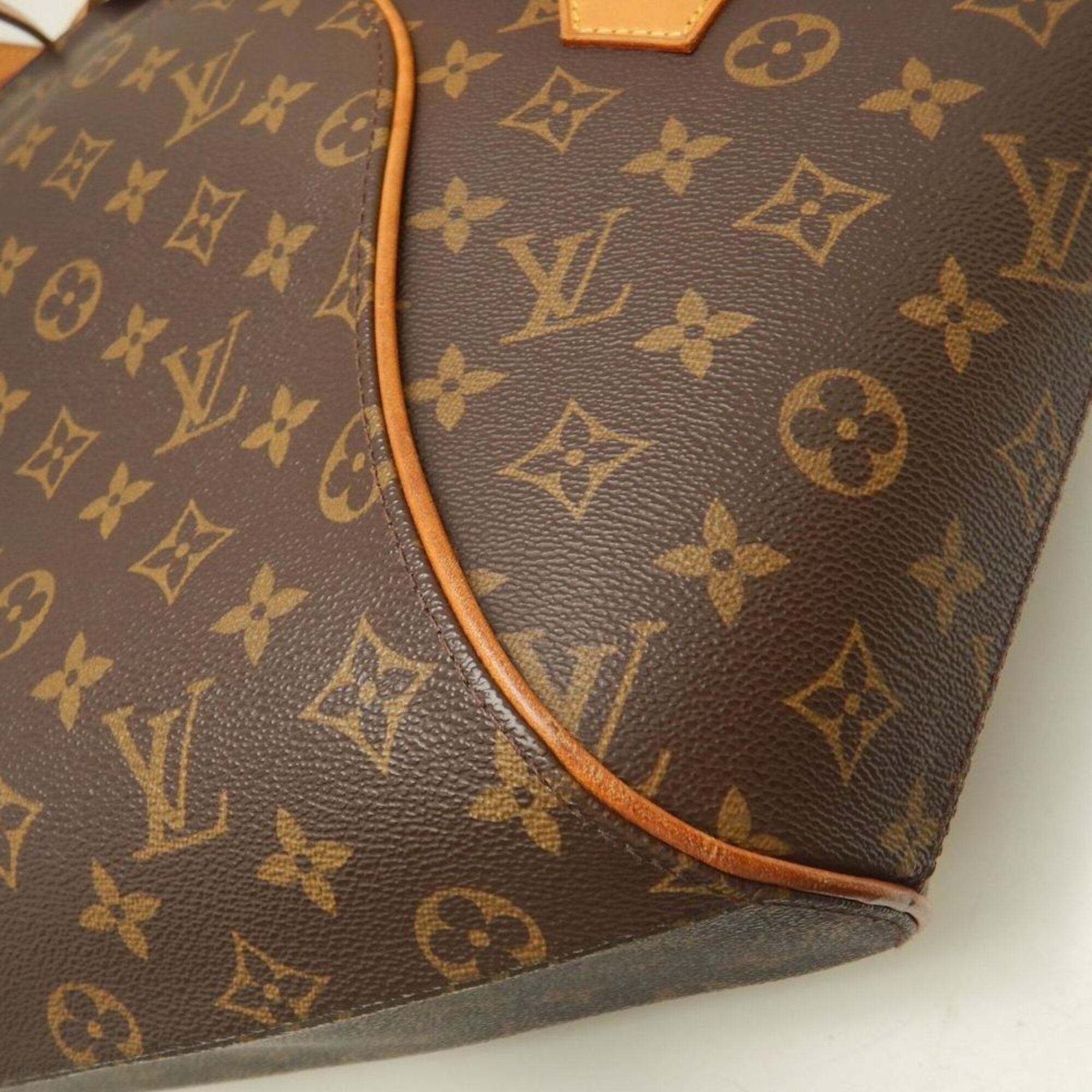 Louis Vuitton Monogram Brown Monogram Shoulder Bag (Pre-Owned)