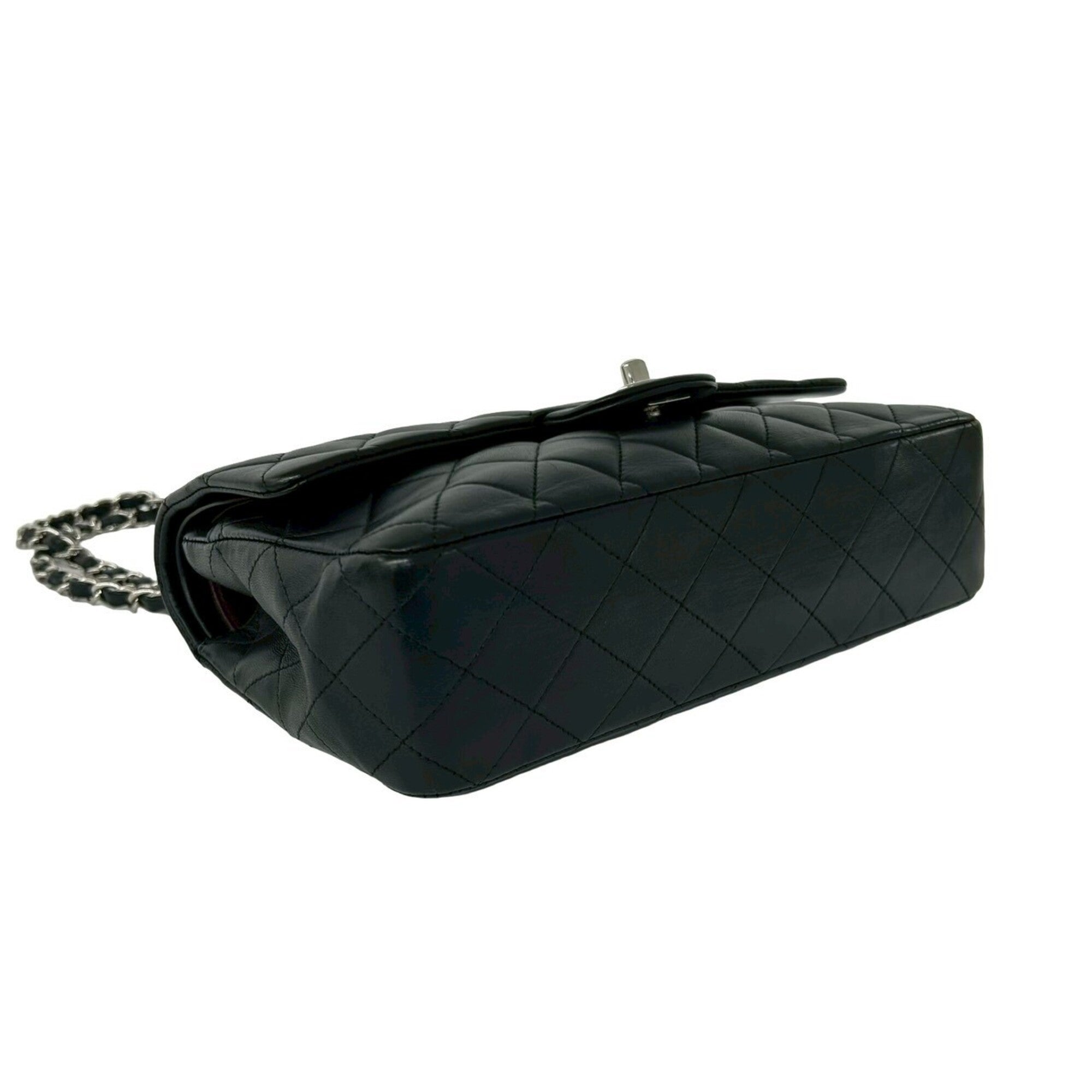 Chanel Black Leather Pochette Shoulder Bag (Pre-Owned)
