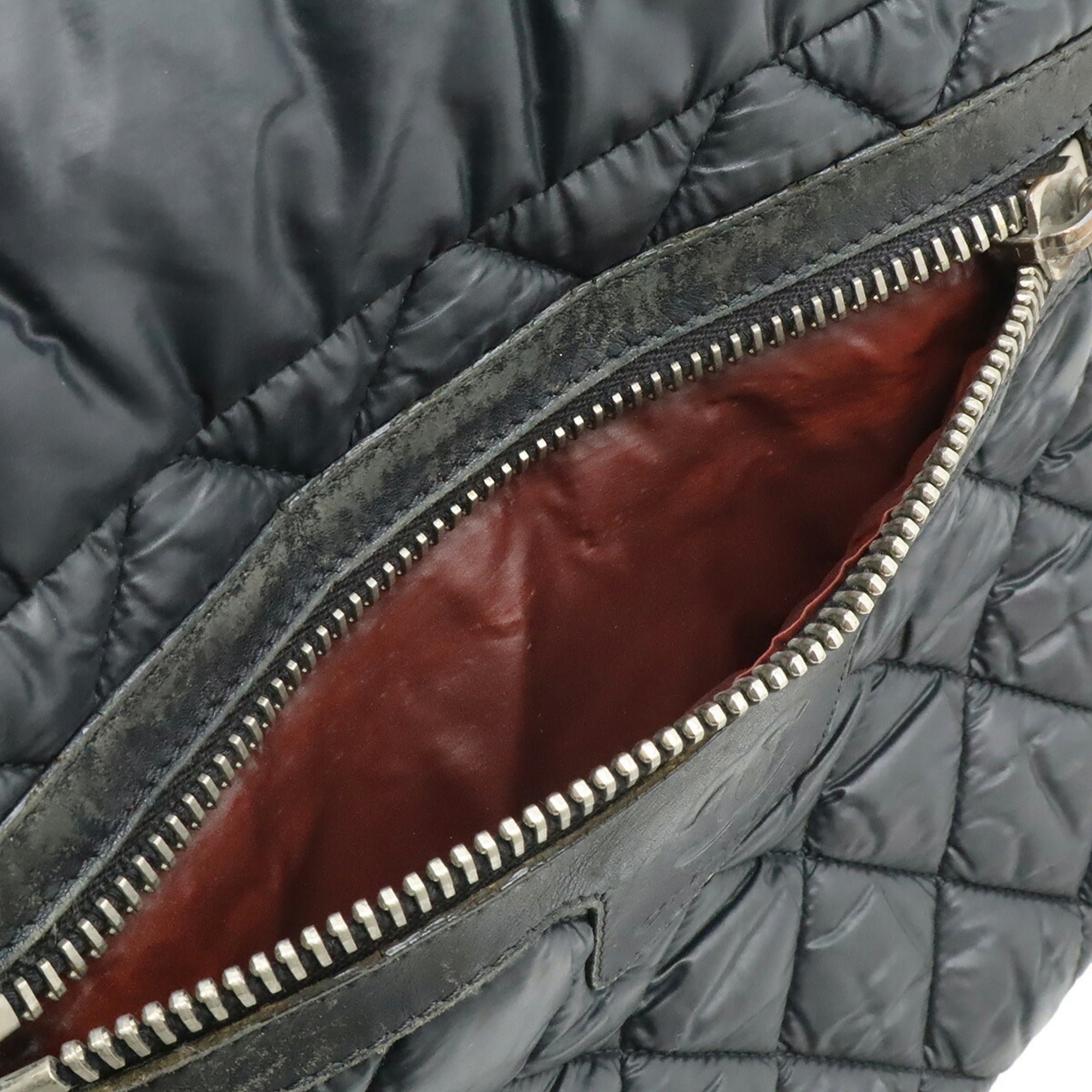 Chanel Black Nylon Shoulder Bag (Pre-Owned)