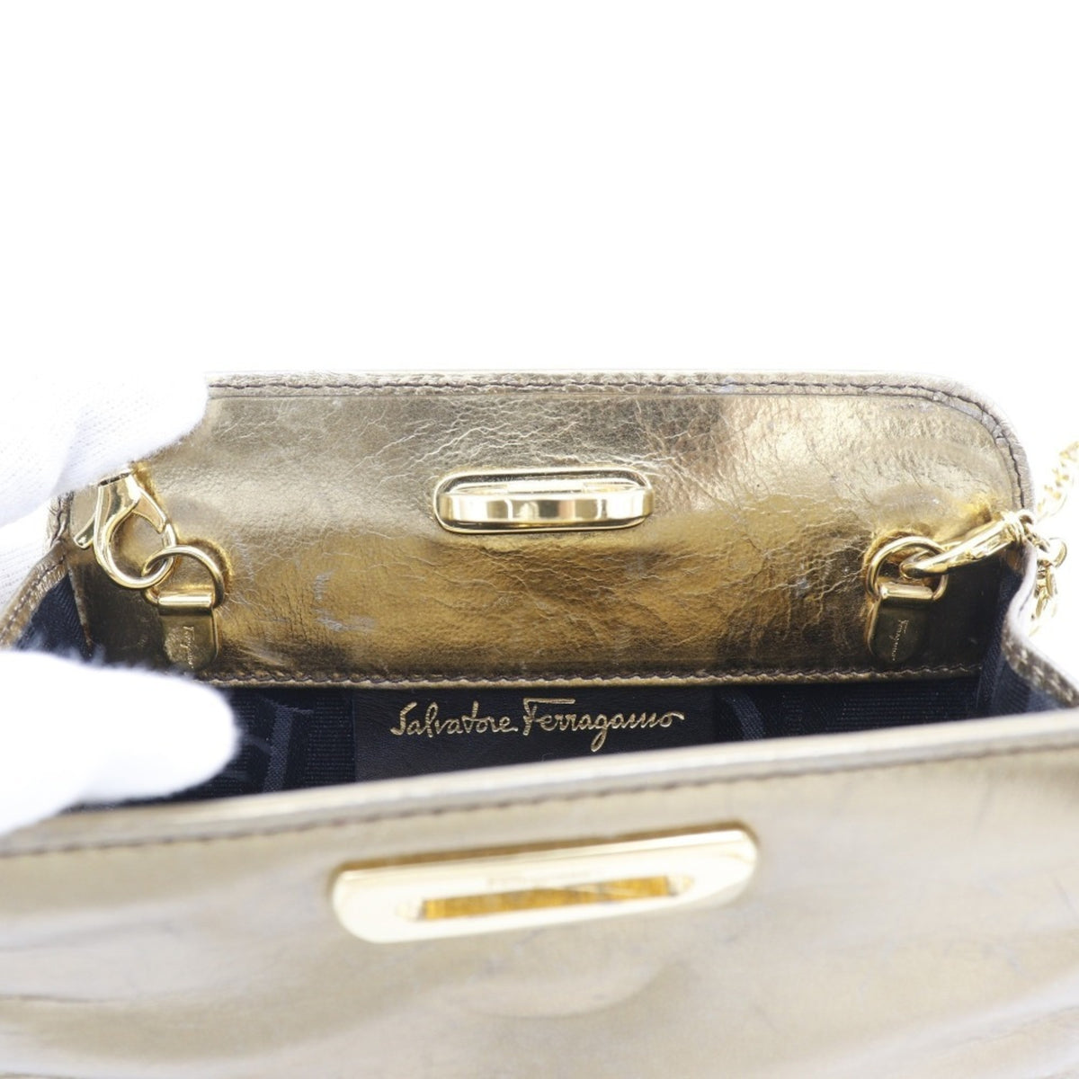 Salvatore Ferragamo Gold Leather Shoulder Bag (Pre-Owned)
