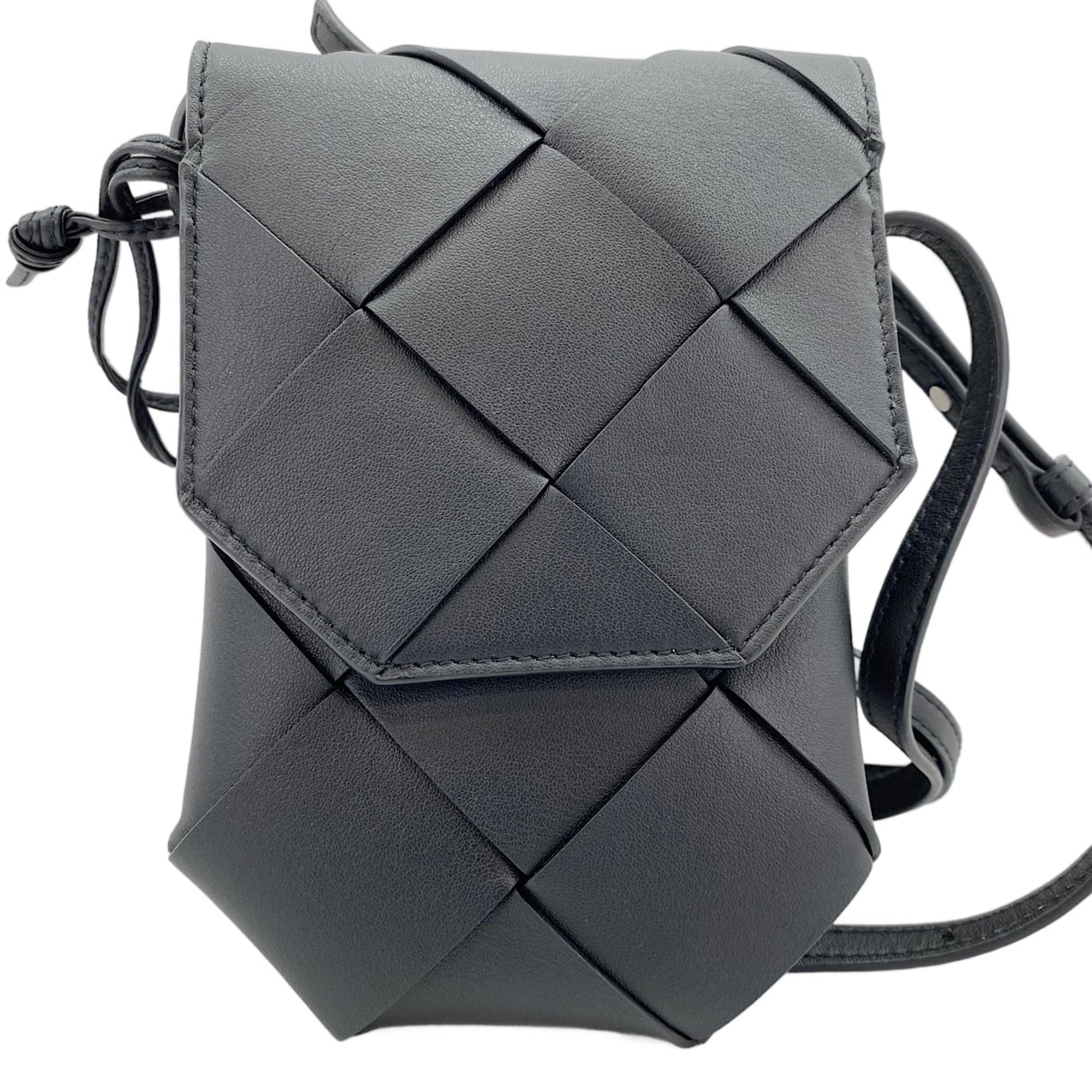 Bottega Veneta Black Pouch Shoulder Bag (Pre-Owned)