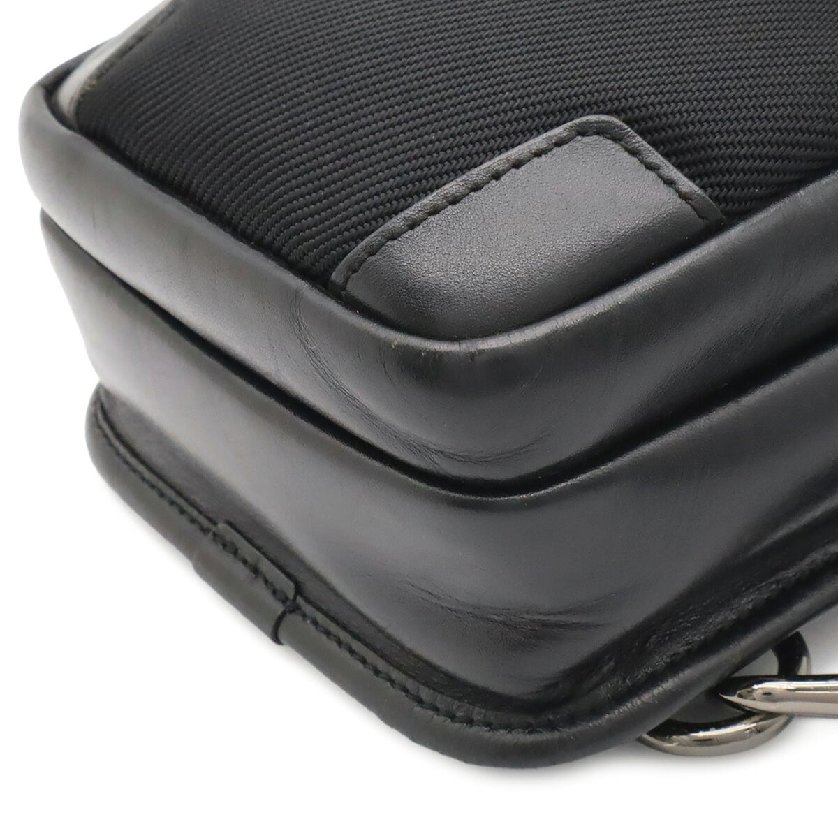 Burberry Black Nylon Canvas Leather Shoulder Bag Sling Bag (Pre-Owned)