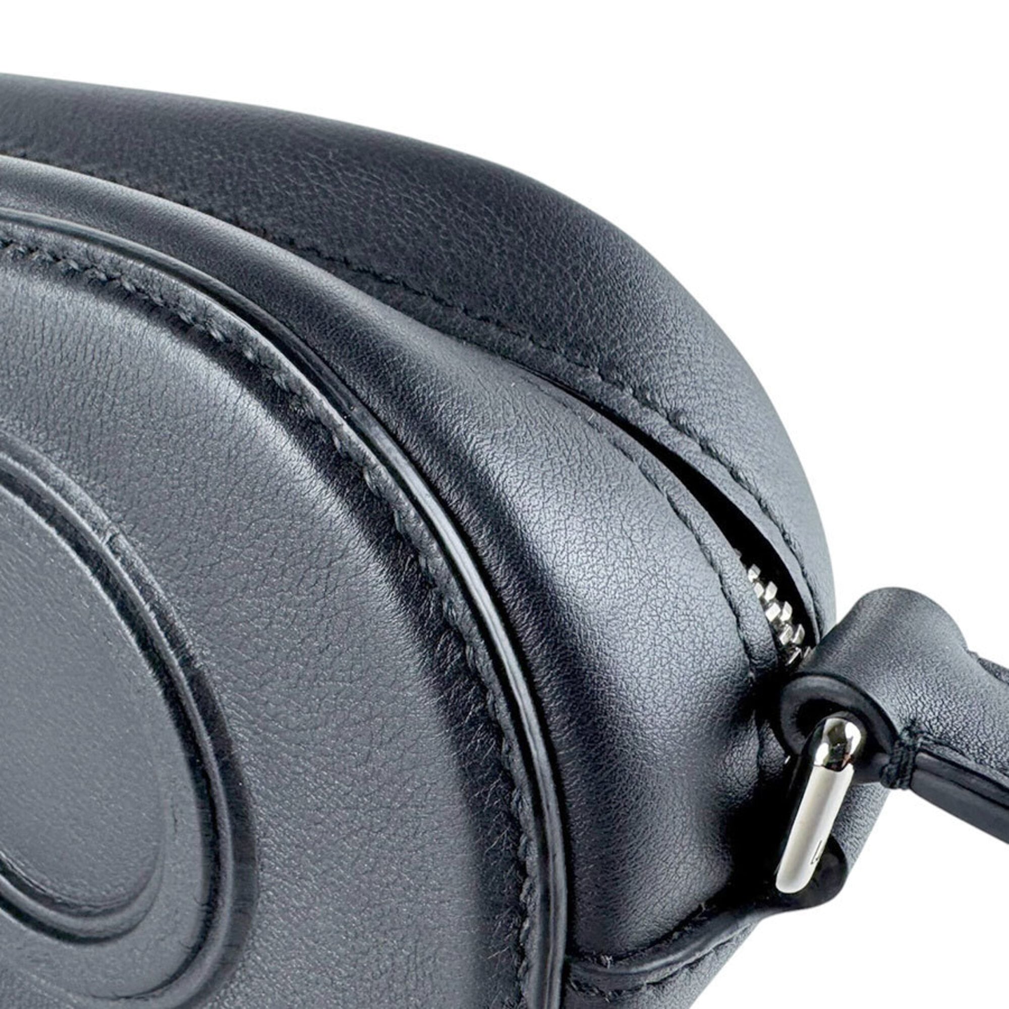 Salvatore Ferragamo Black Leather Handbag (Pre-Owned)