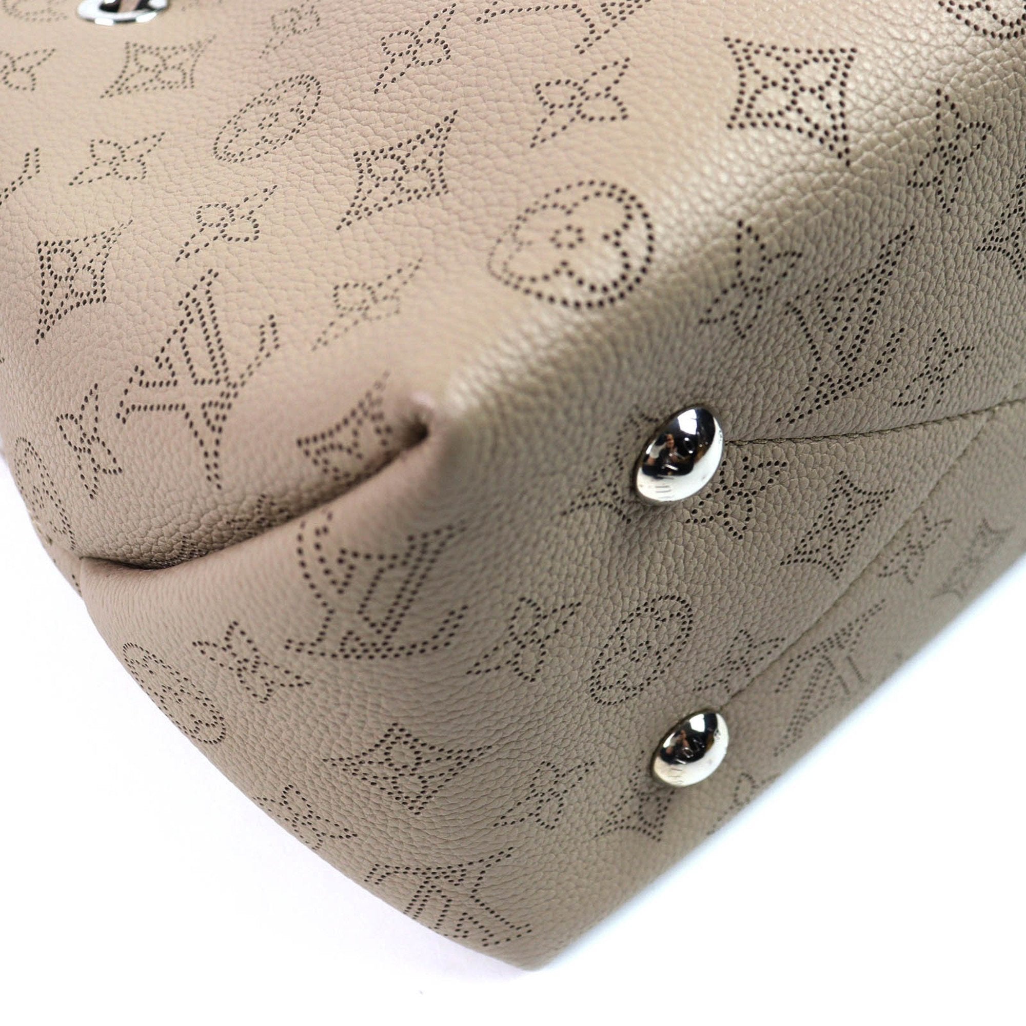 Louis Vuitton Galle Mahina Leather Shoulder Bag (Pre-Owned)