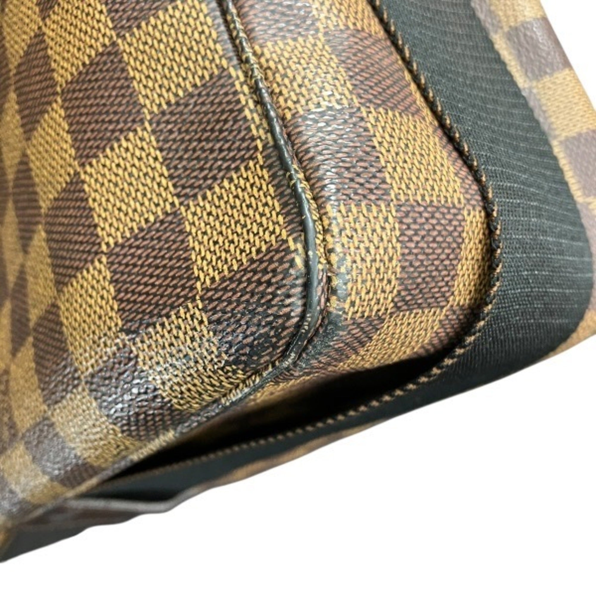 Louis Vuitton Brown Handbag Shoulder Bag (Pre-Owned)