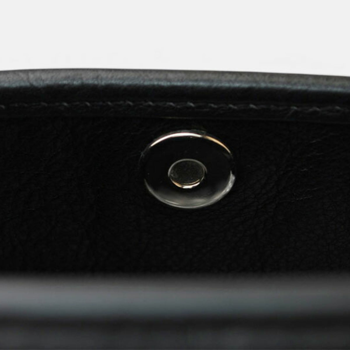 Loewe Black Leather Shoulder Bag (Pre-Owned)