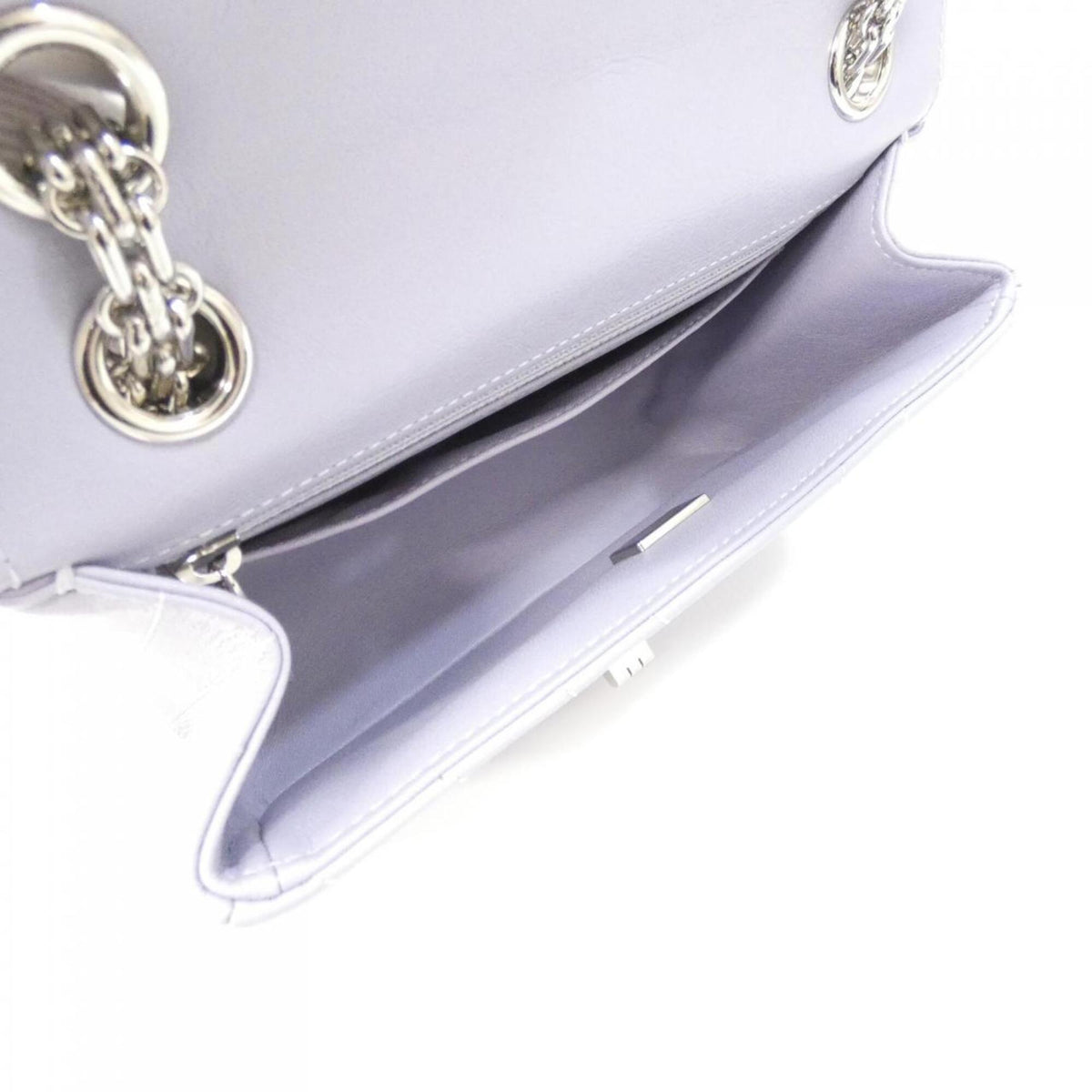 Chanel Light Purple Leather Shoulder Bag (Pre-Owned)