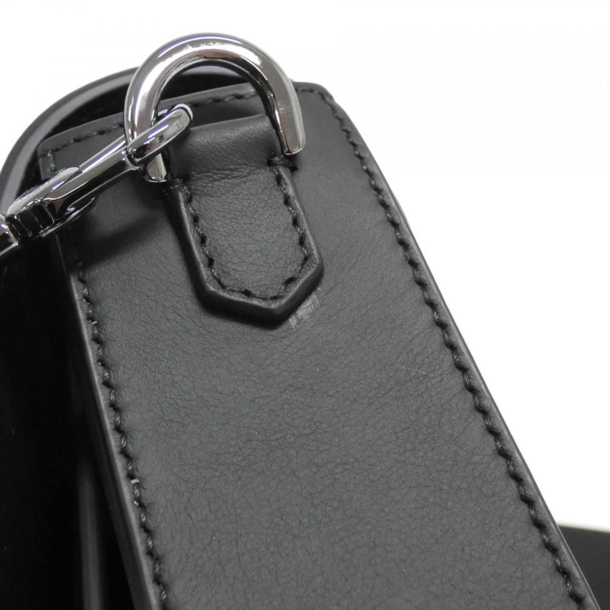 Bvlgari Black Leather Shoulder Bag (Pre-Owned)