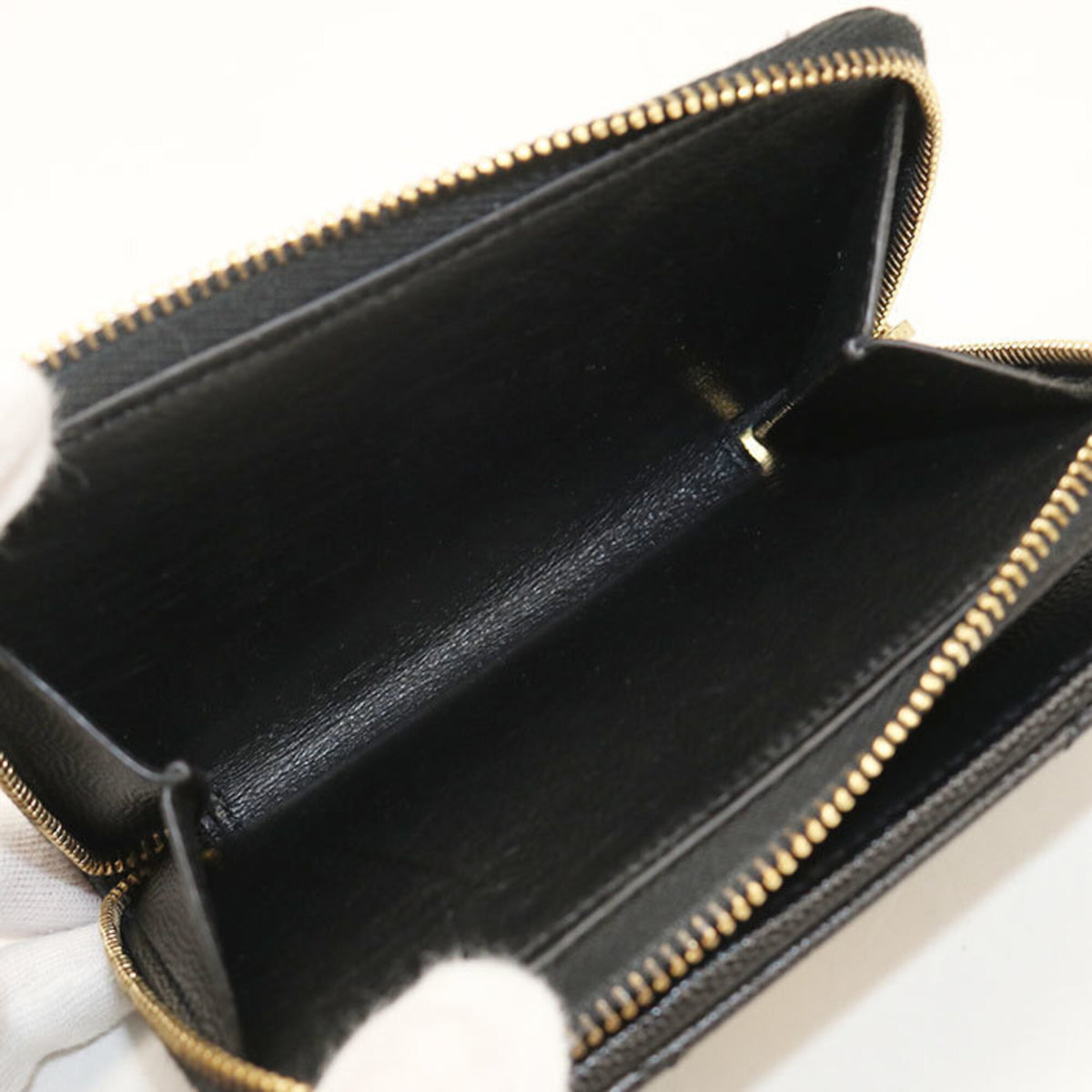 Saint Laurent Black Leather Wallet (Bi-Fold) (Pre-Owned)
