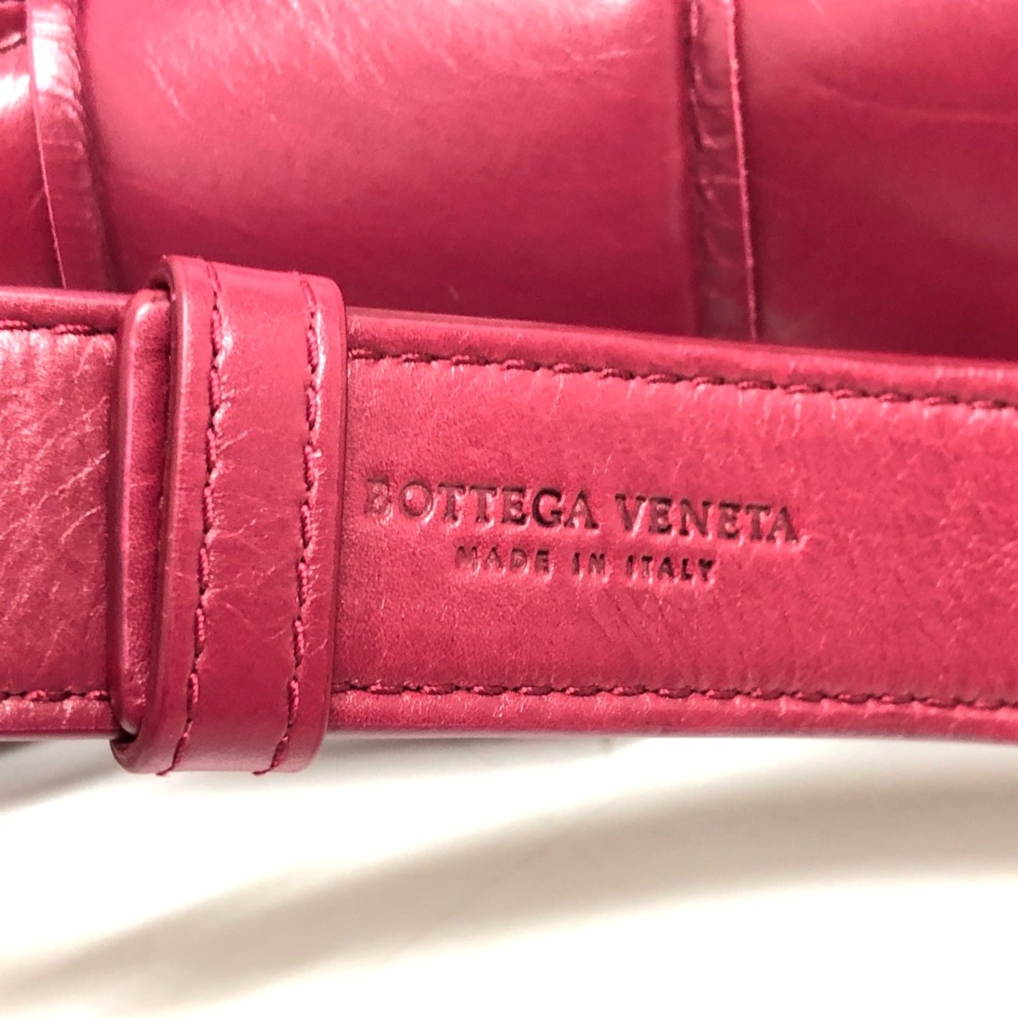 Bottega Veneta Other Leather Shoulder Bag (Pre-Owned)