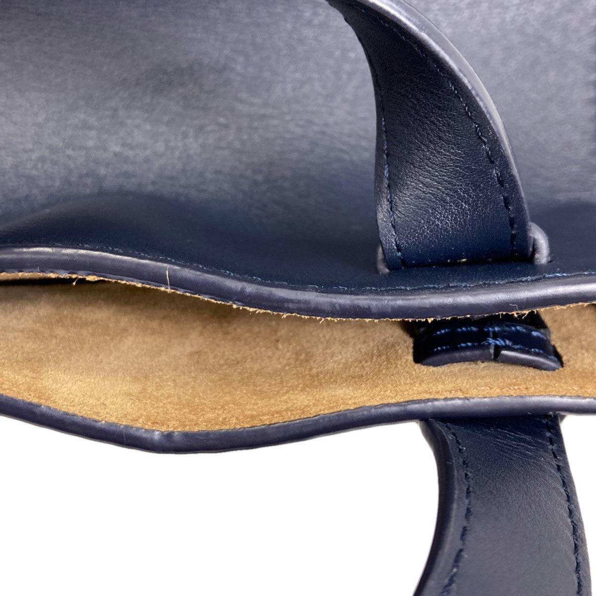 Loewe Navy Leather Handbag (Pre-Owned)