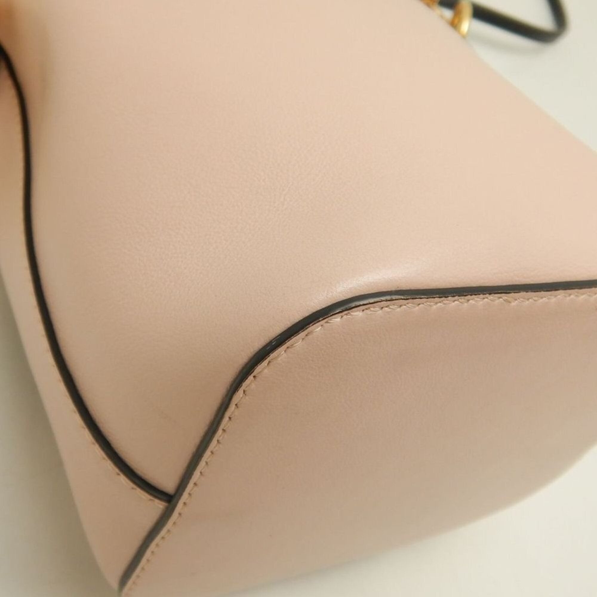 Fendi Black Pink Leather Shoulder Bag (Pre-Owned)