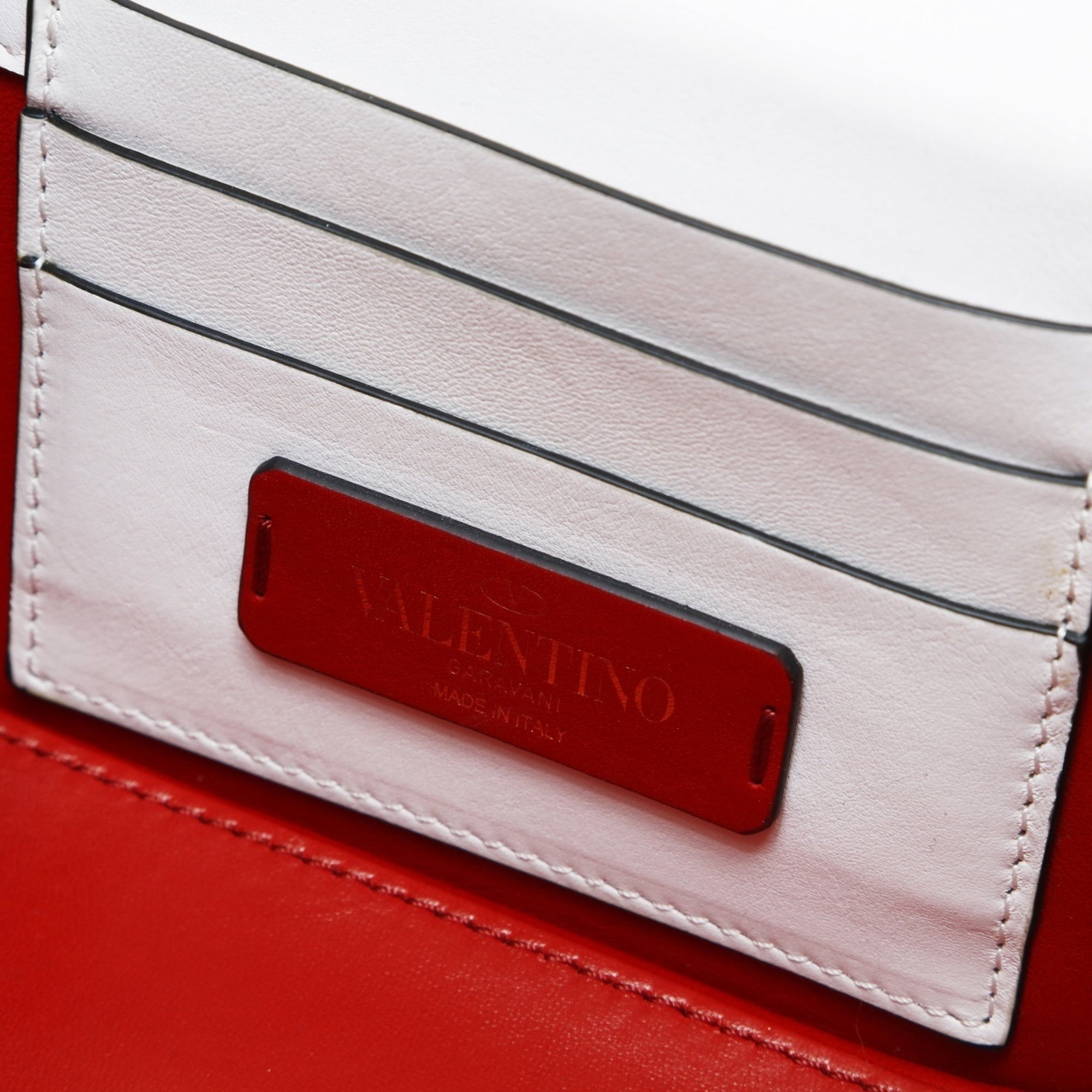 Valentino White Shoulder Bag (Pre-Owned)