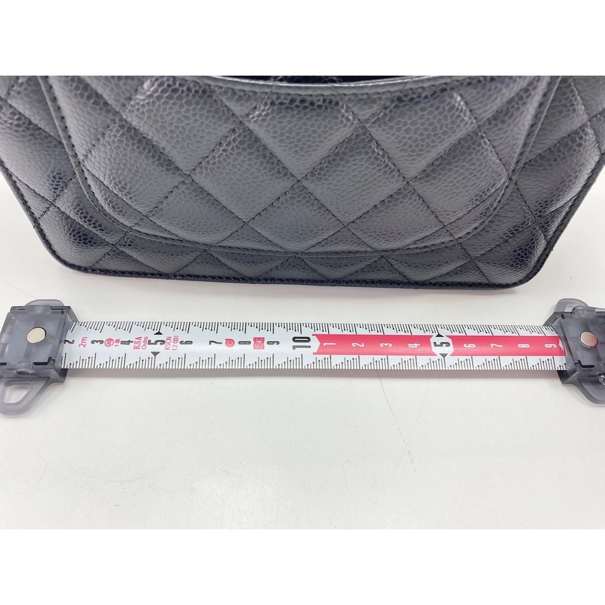 Chanel Black Shoulder Bag (Pre-Owned)