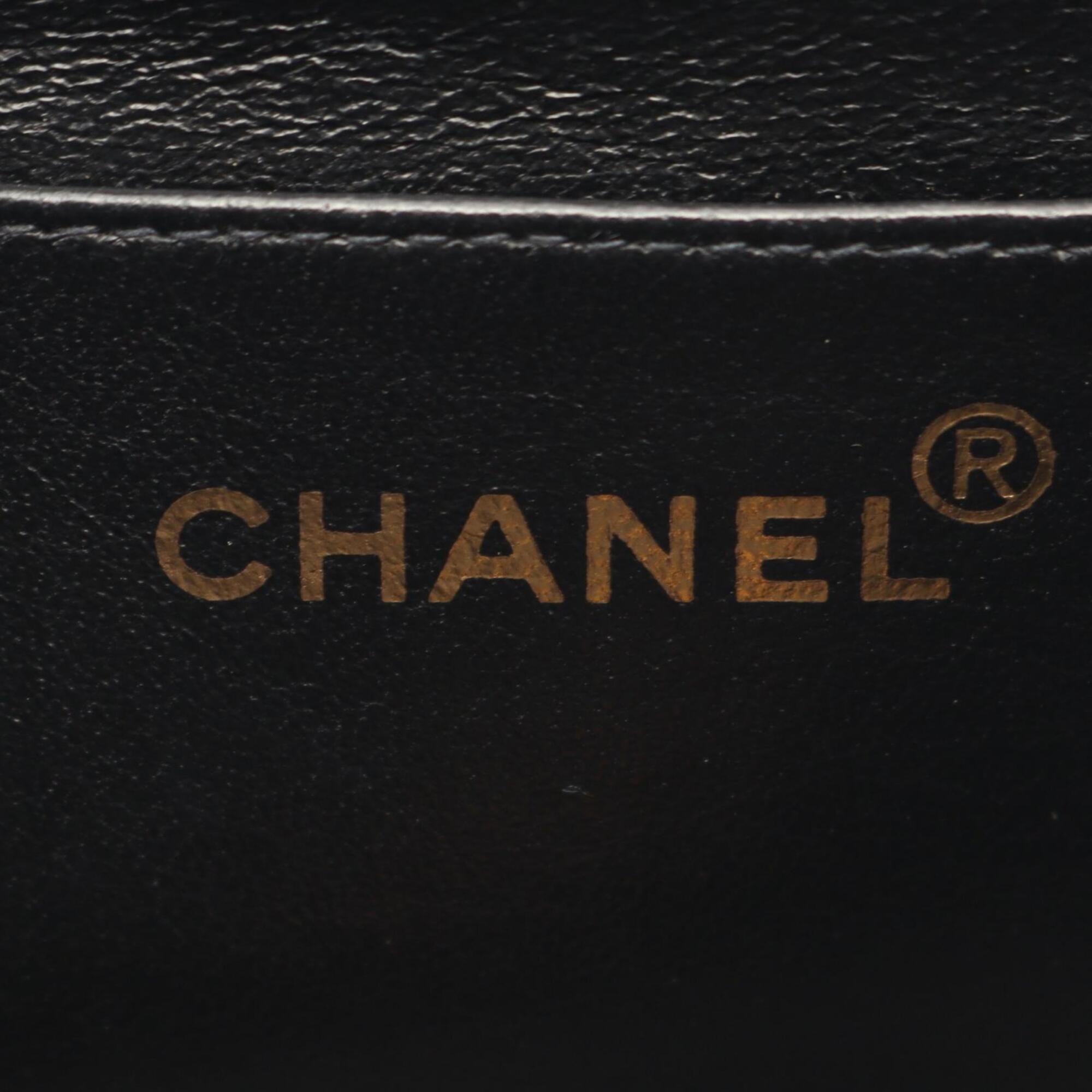 Chanel Matelasse Black Leather Handbag Shoulder Bag (Pre-Owned)
