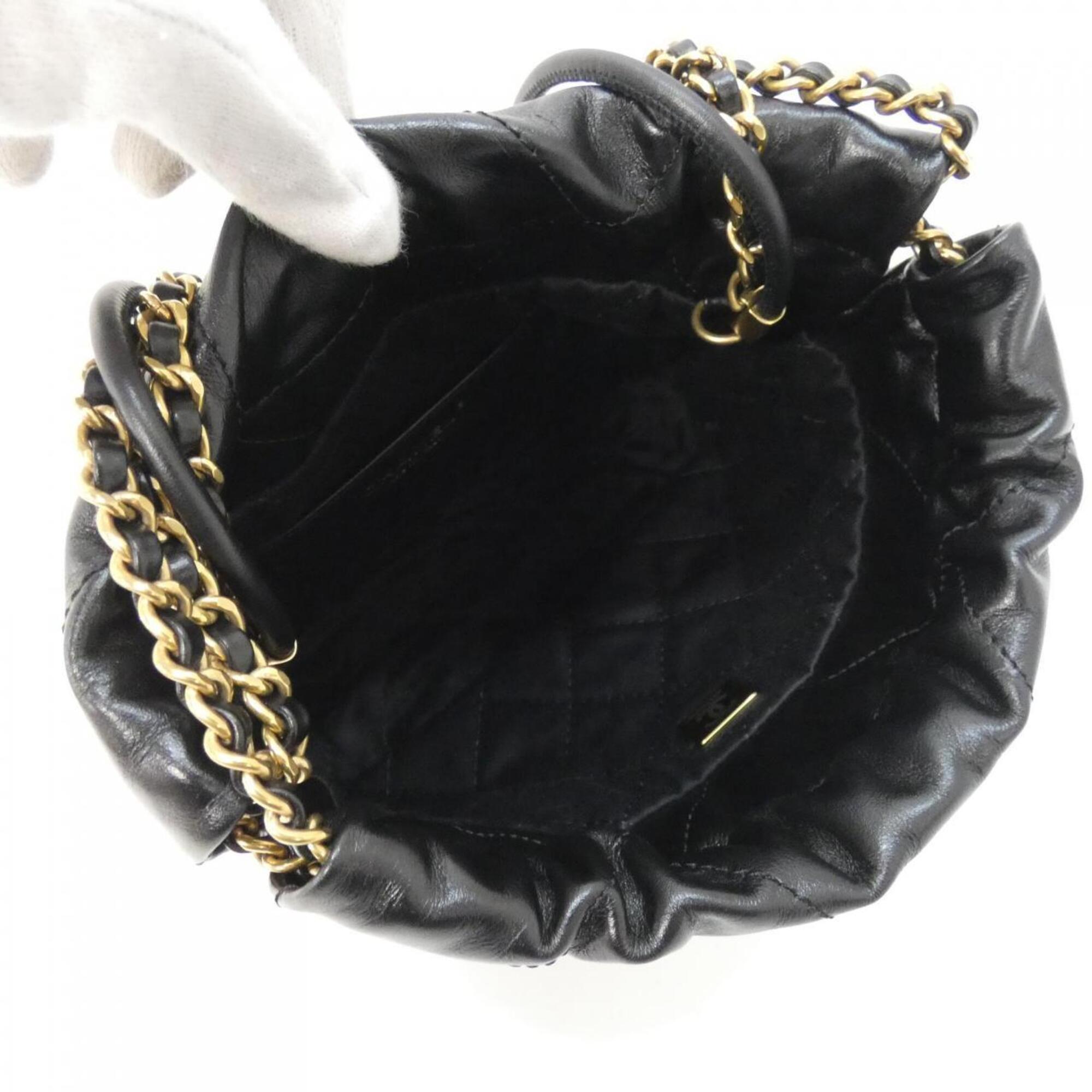 Chanel Black Leather Handbag (Pre-Owned)