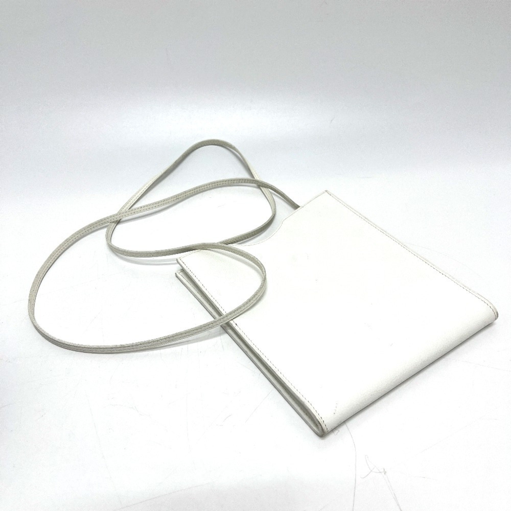Hermes Onimaitou White Leather Pochette Shoulder Bag (Pre-Owned)