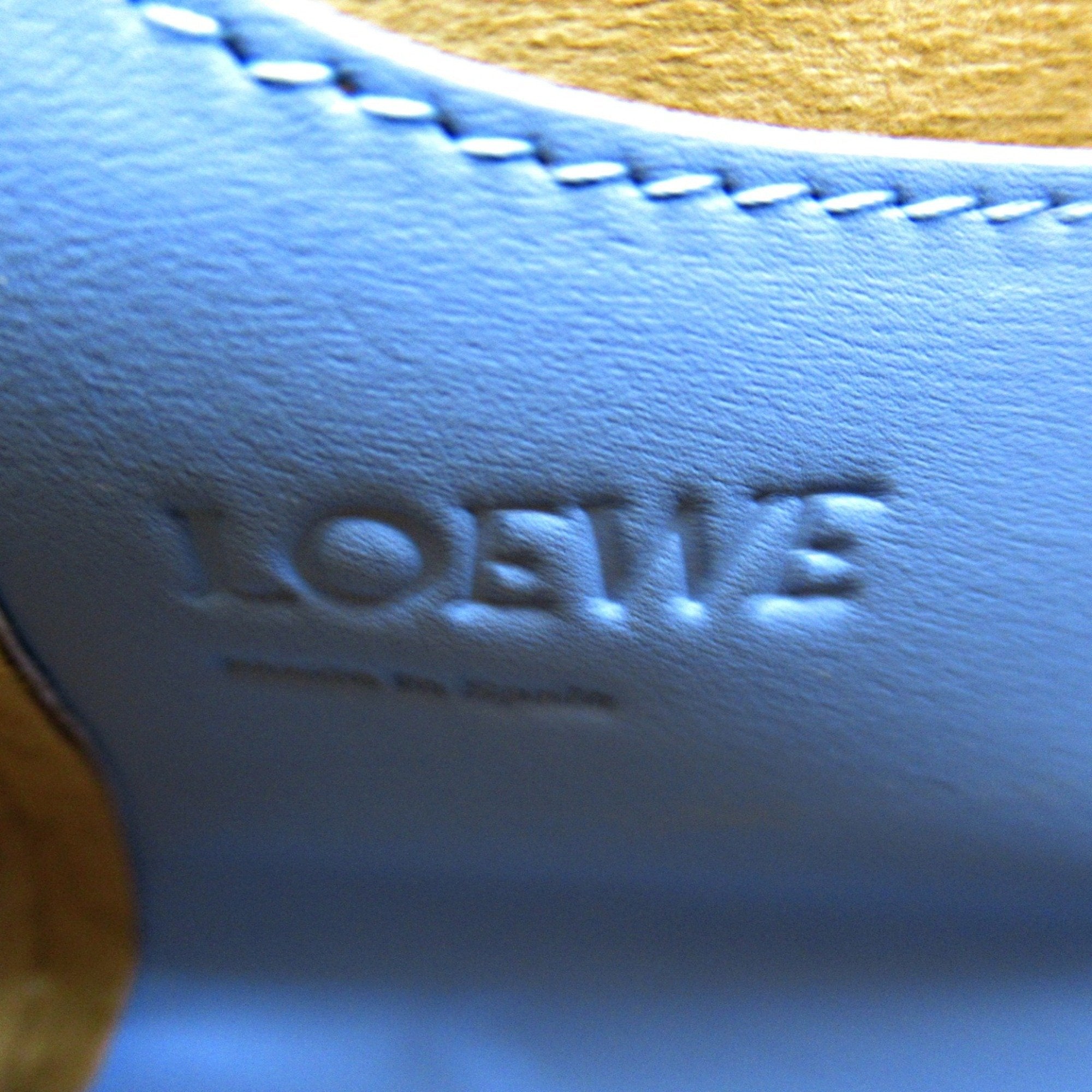 Loewe Blue Light Blue Leather Shoulder Bag (Pre-Owned)