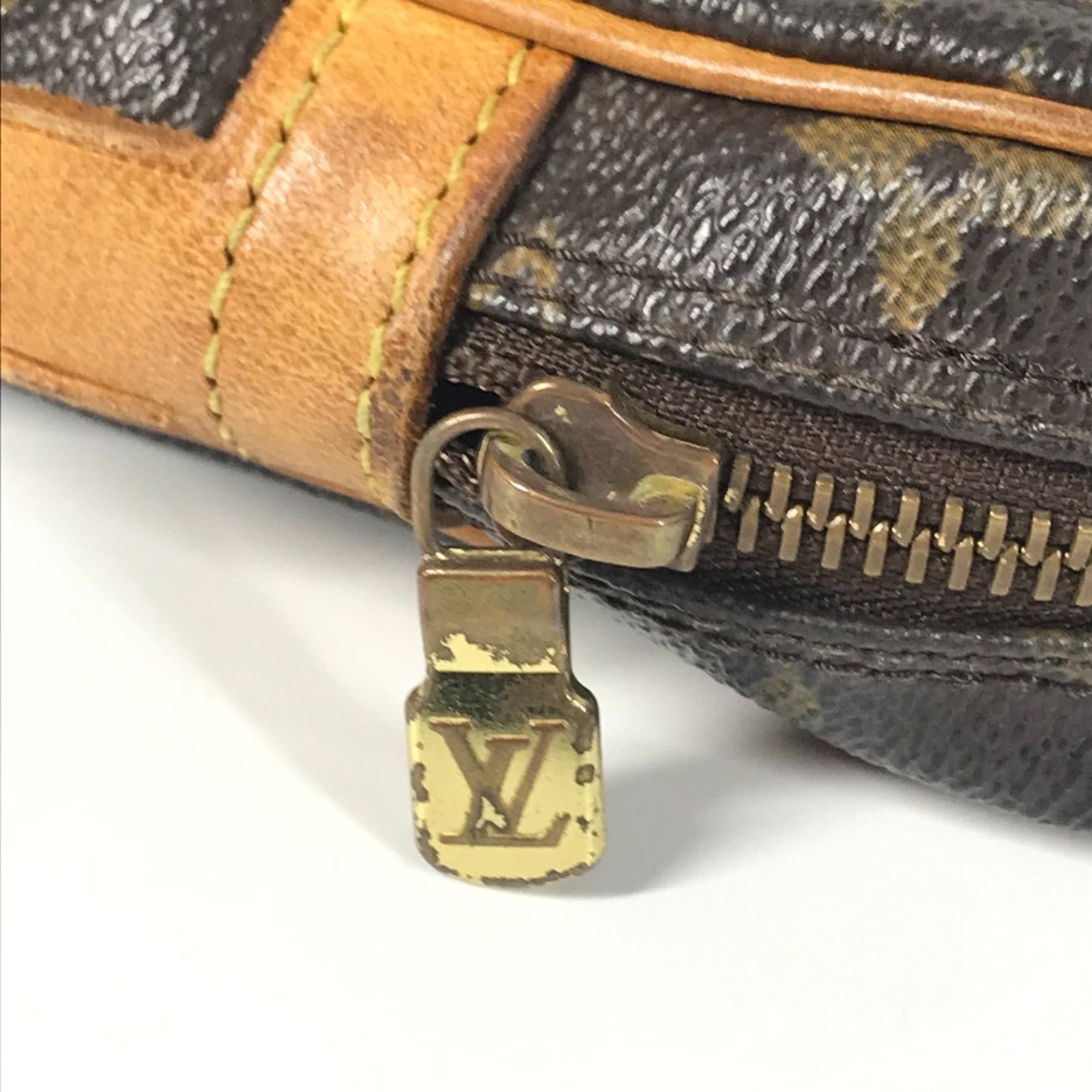 Louis Vuitton Brown Monogram Canvas Pochette Shoulder Bag (Pre-Owned)