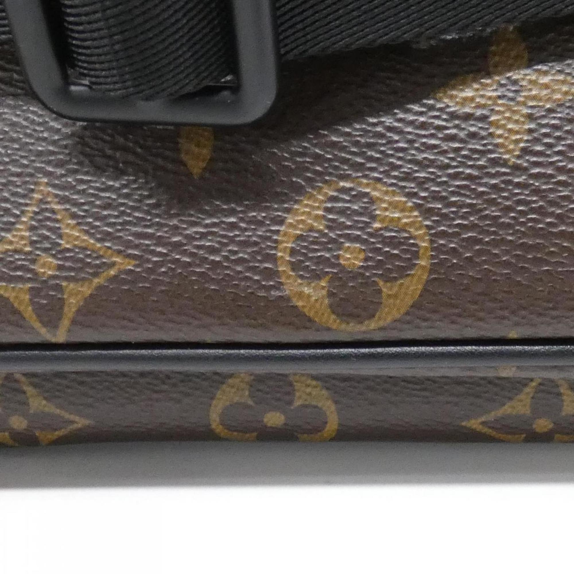 Louis Vuitton Marron Coated Canvas Shoulder Bag (Pre-Owned)