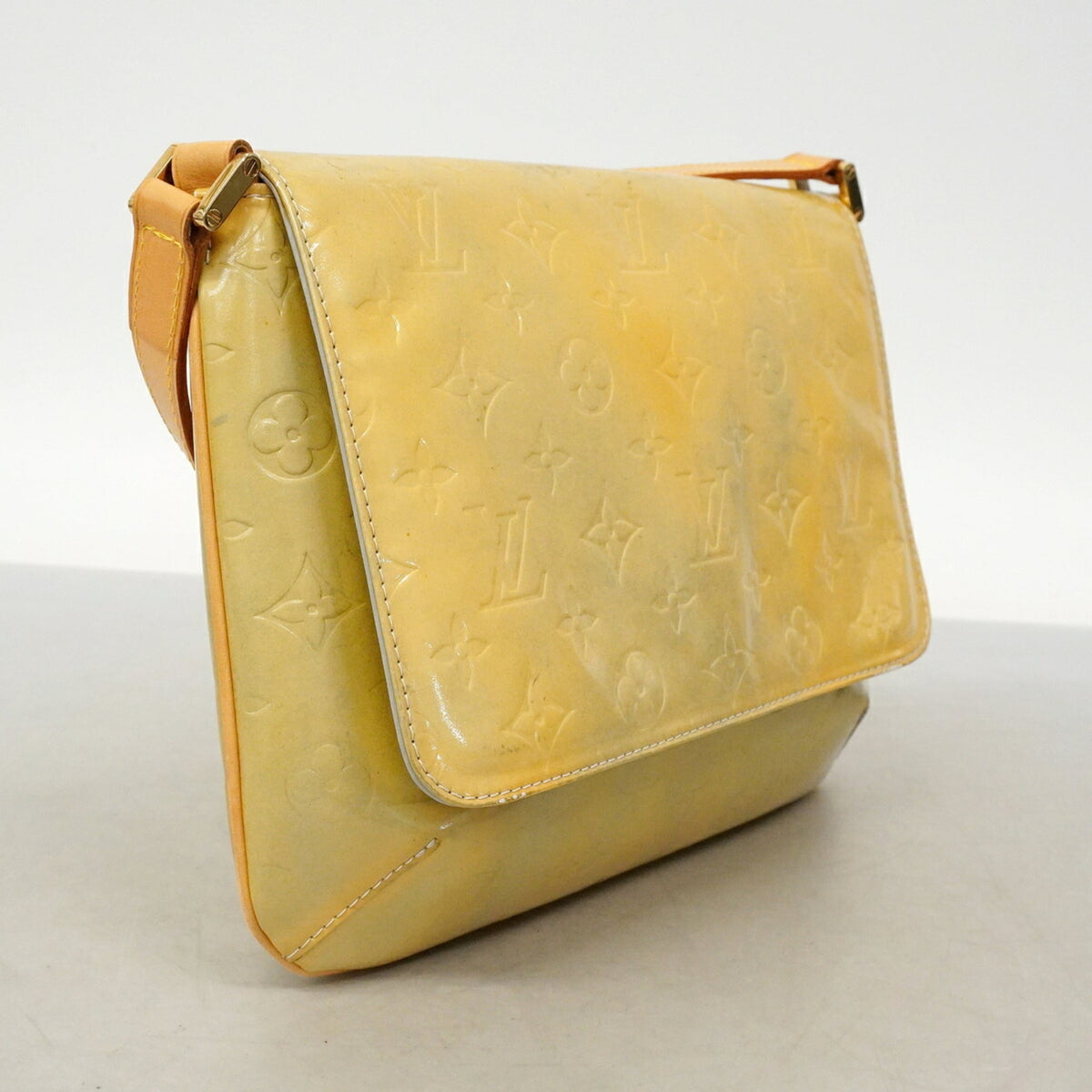 Louis Vuitton Gris Shoulder Bag (Pre-Owned)