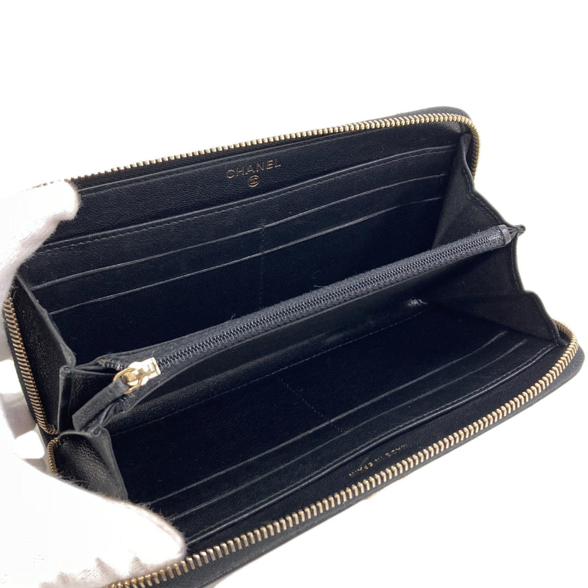 Chanel Beige Black Leather Long Wallet (Bi-Fold) (Pre-Owned)